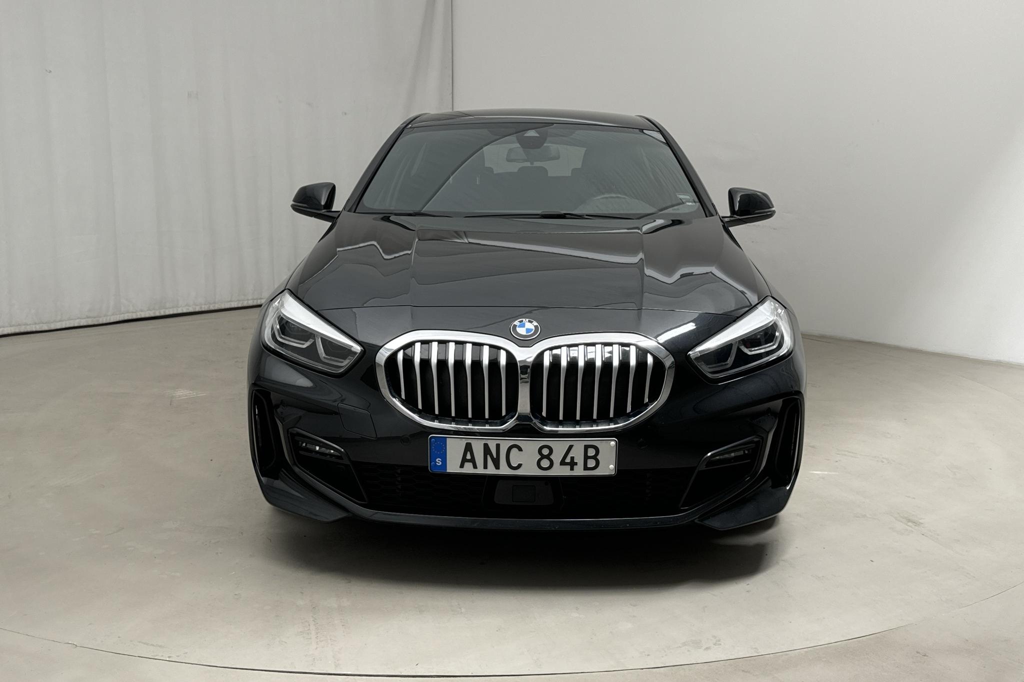 BMW 120d xDrive 5dr, F40 (190hk) - 42 140 km - Automaatne - must - 2021