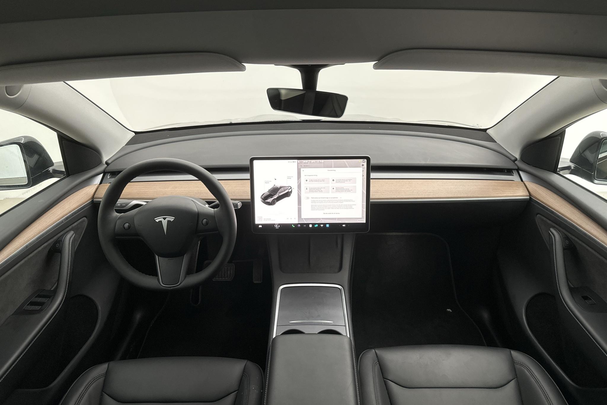 Tesla Model Y Long Range Dual Motor AWD - 15 980 km - Automaatne - must - 2023