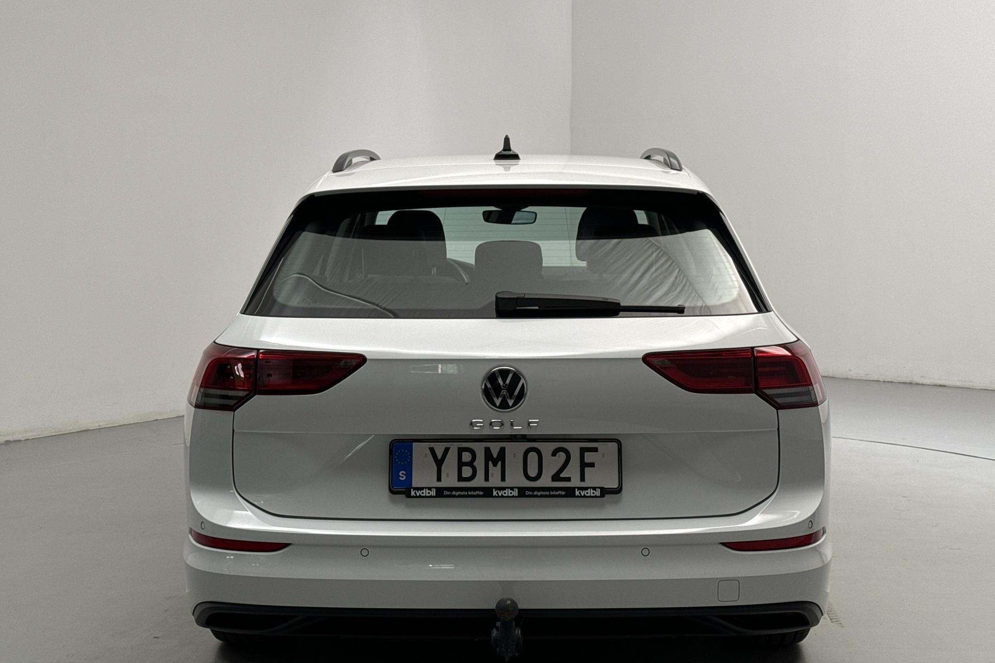 VW Golf VIII 2.0 TDI Sportscombi (115hk) - 48 220 km - Manuaalinen - valkoinen - 2021