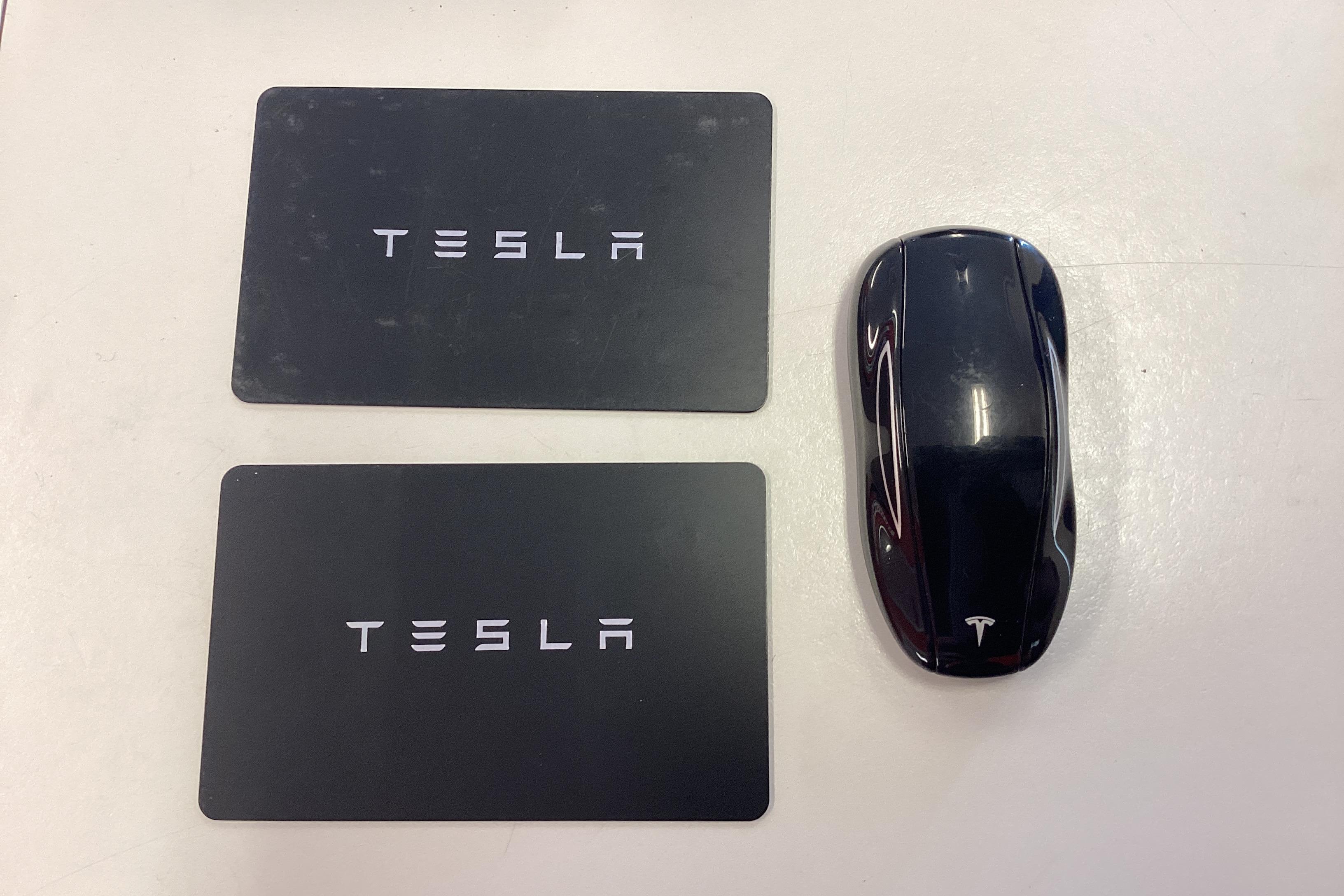 Tesla Model Y Long Range Dual Motor AWD - 39 900 km - Automaattinen - valkoinen - 2022