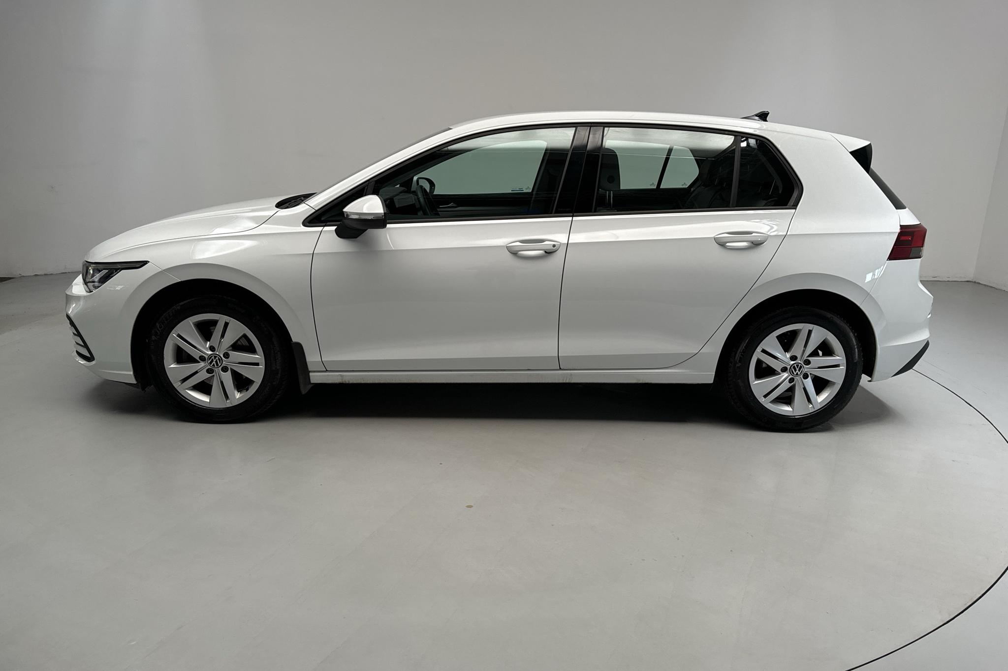 VW Golf VIII 2.0 TDI 5dr (115hk) - 21 270 km - Manuaalinen - valkoinen - 2021