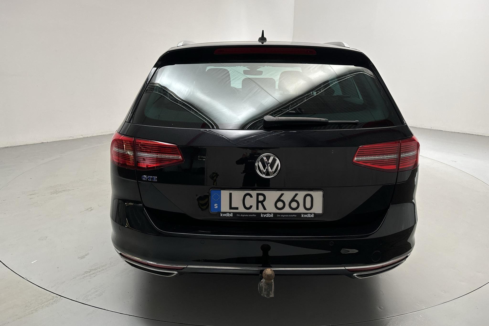 VW Passat 1.4 Plug-in-Hybrid Sportscombi (218hk) - 12 716 mil - Automat - svart - 2018