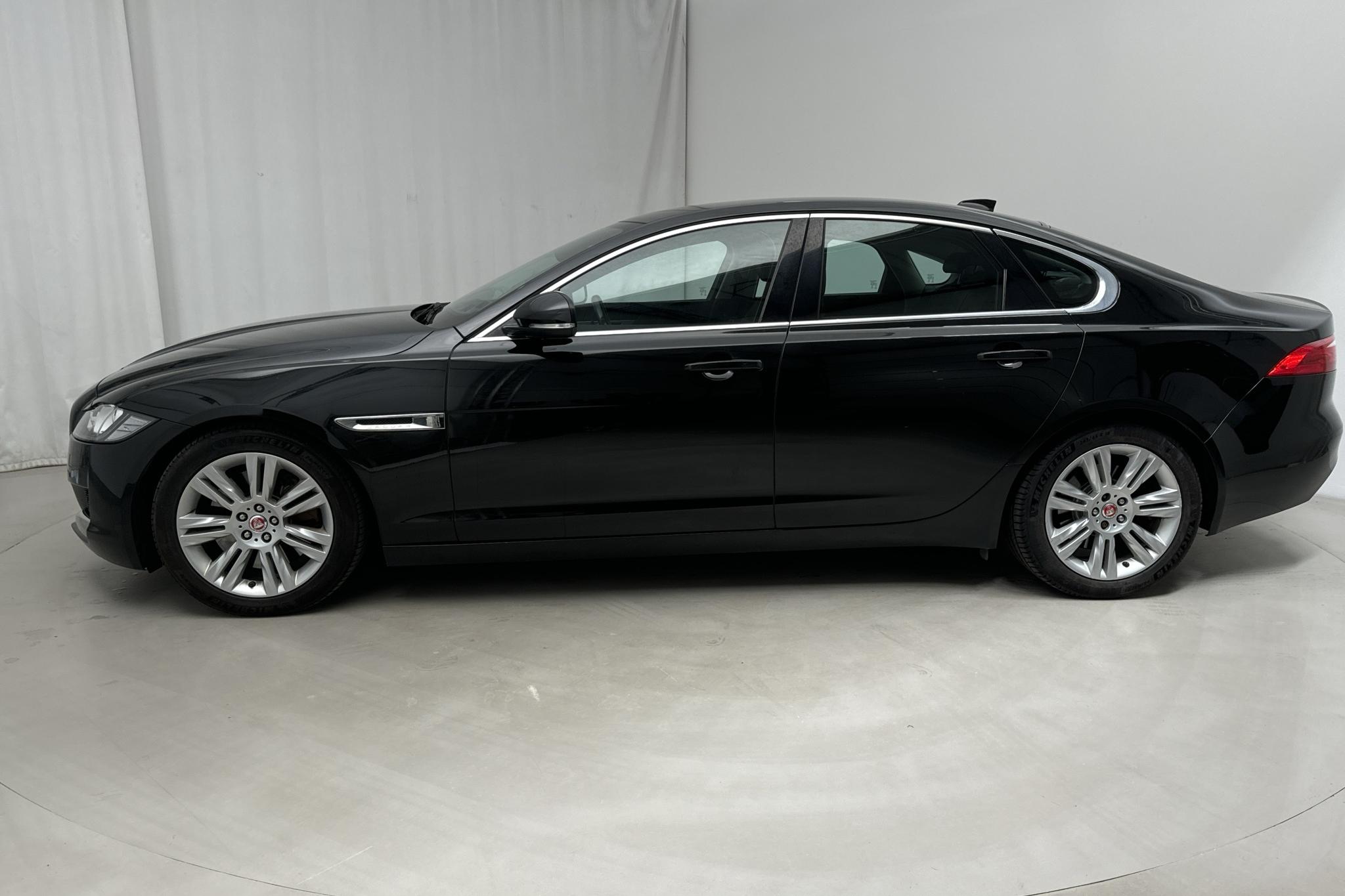 Jaguar XF 3.0D V6 Supercharged RWD (300hk) - 154 290 km - Automatyczna - czarny - 2016