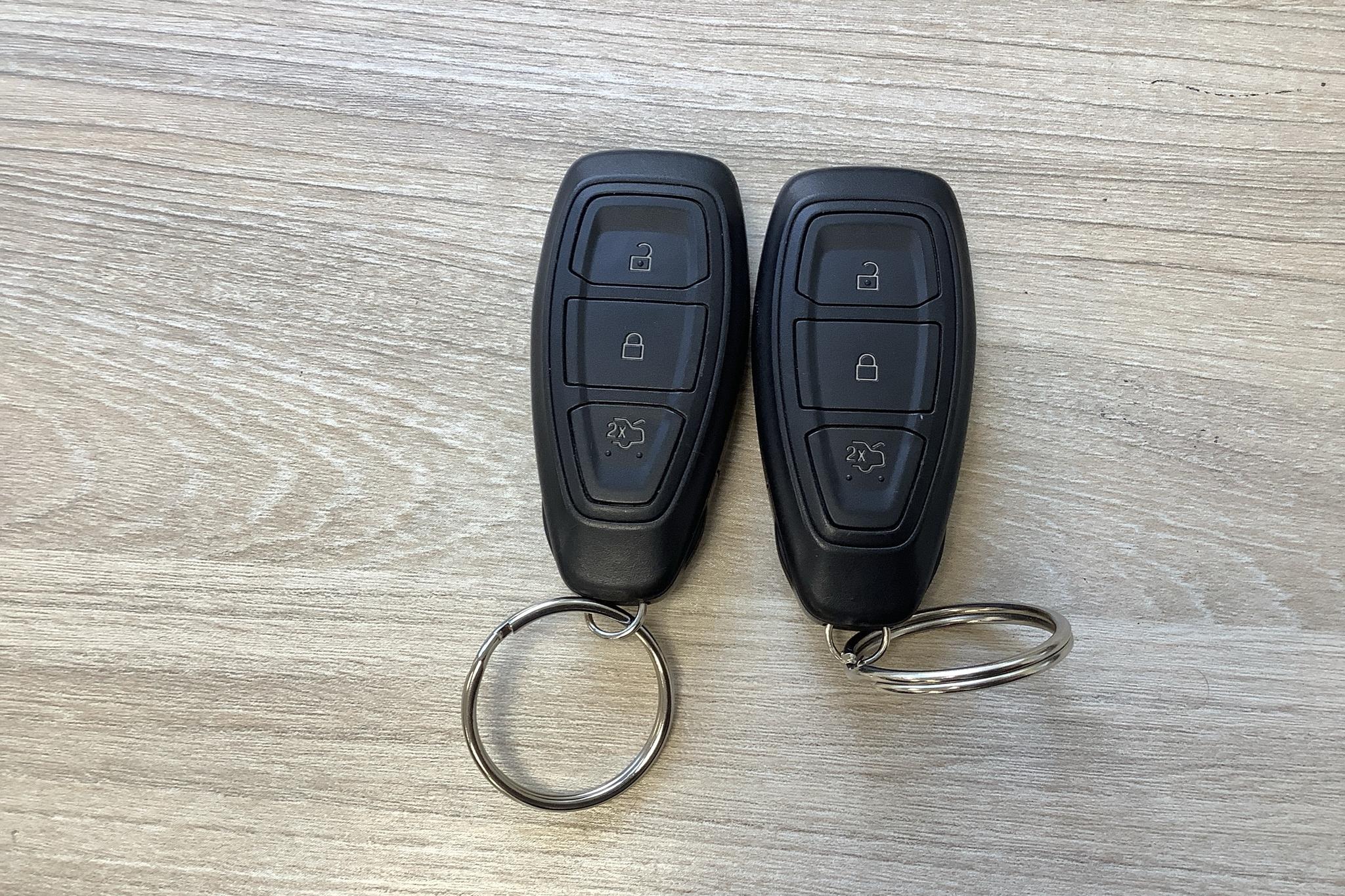 Ford Focus 1.0 EcoBoost Kombi (125hk) - 188 870 km - Manuaalinen - valkoinen - 2019