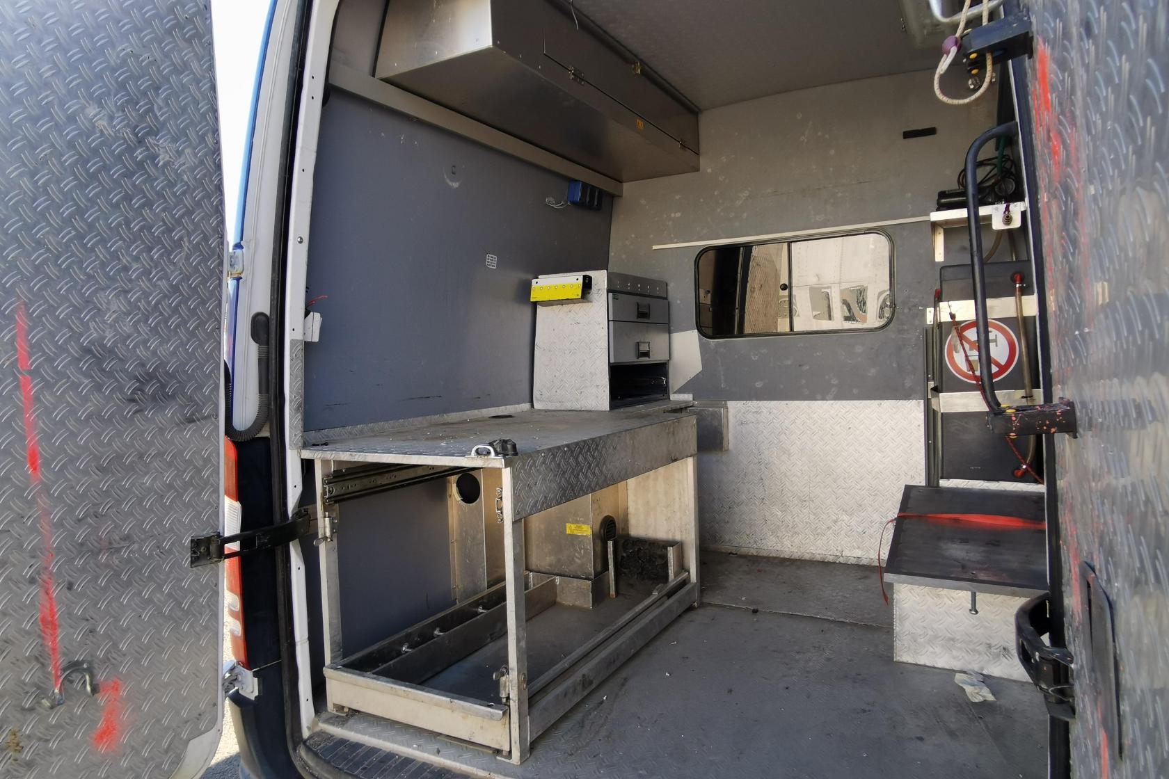 Mercedes Sprinter 518 CDI - 179 995 km - Manuell - vit - 2008