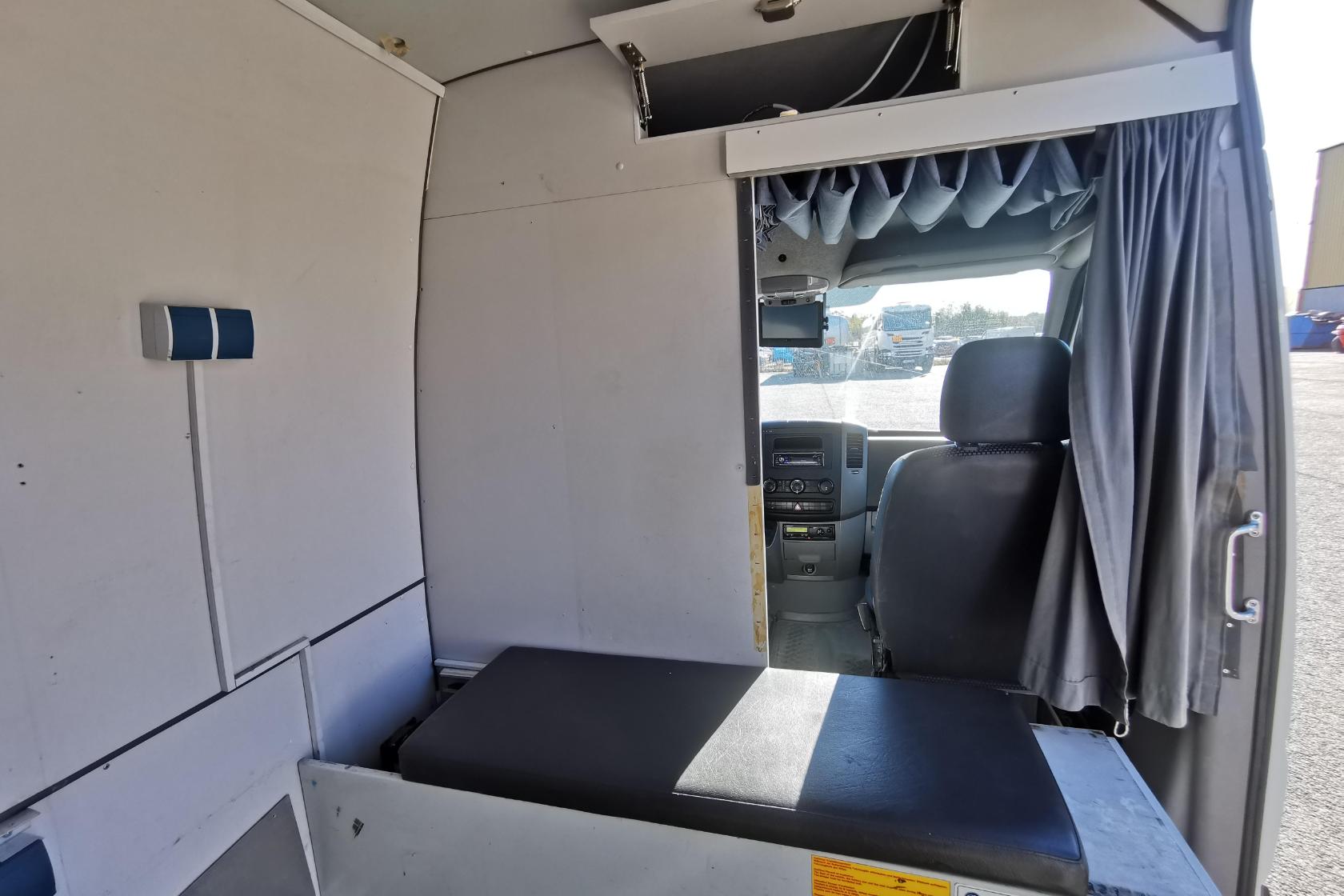 Mercedes Sprinter 518 CDI - 179 995 km - Manuell - vit - 2008