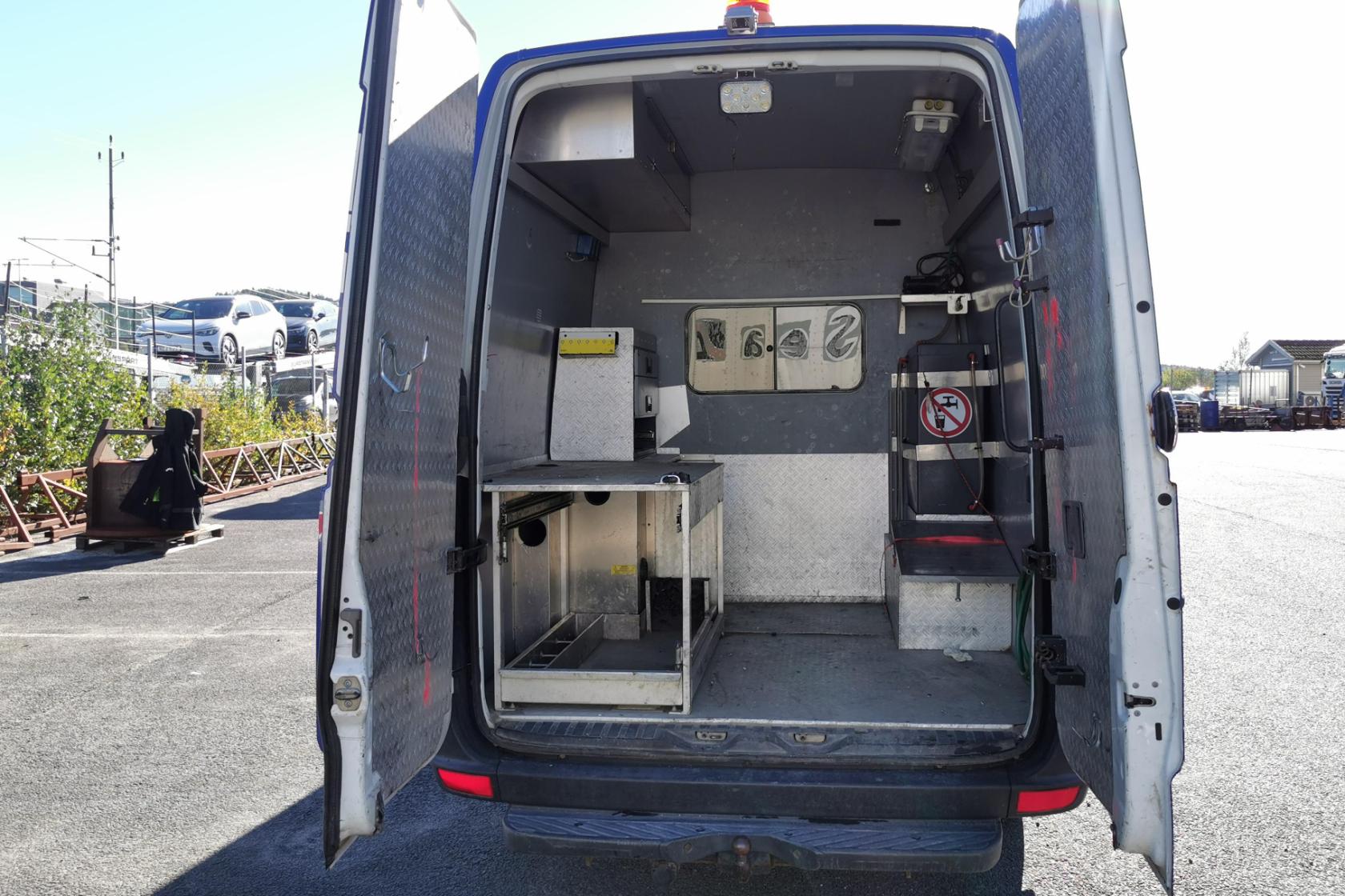 Mercedes Sprinter 518 CDI - 179 995 km - Manuell - vit - 2008