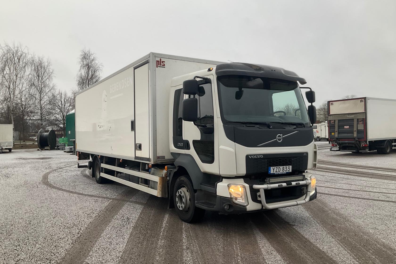 Volvo FL250 - 261 982 km - Automat - vit - 2017