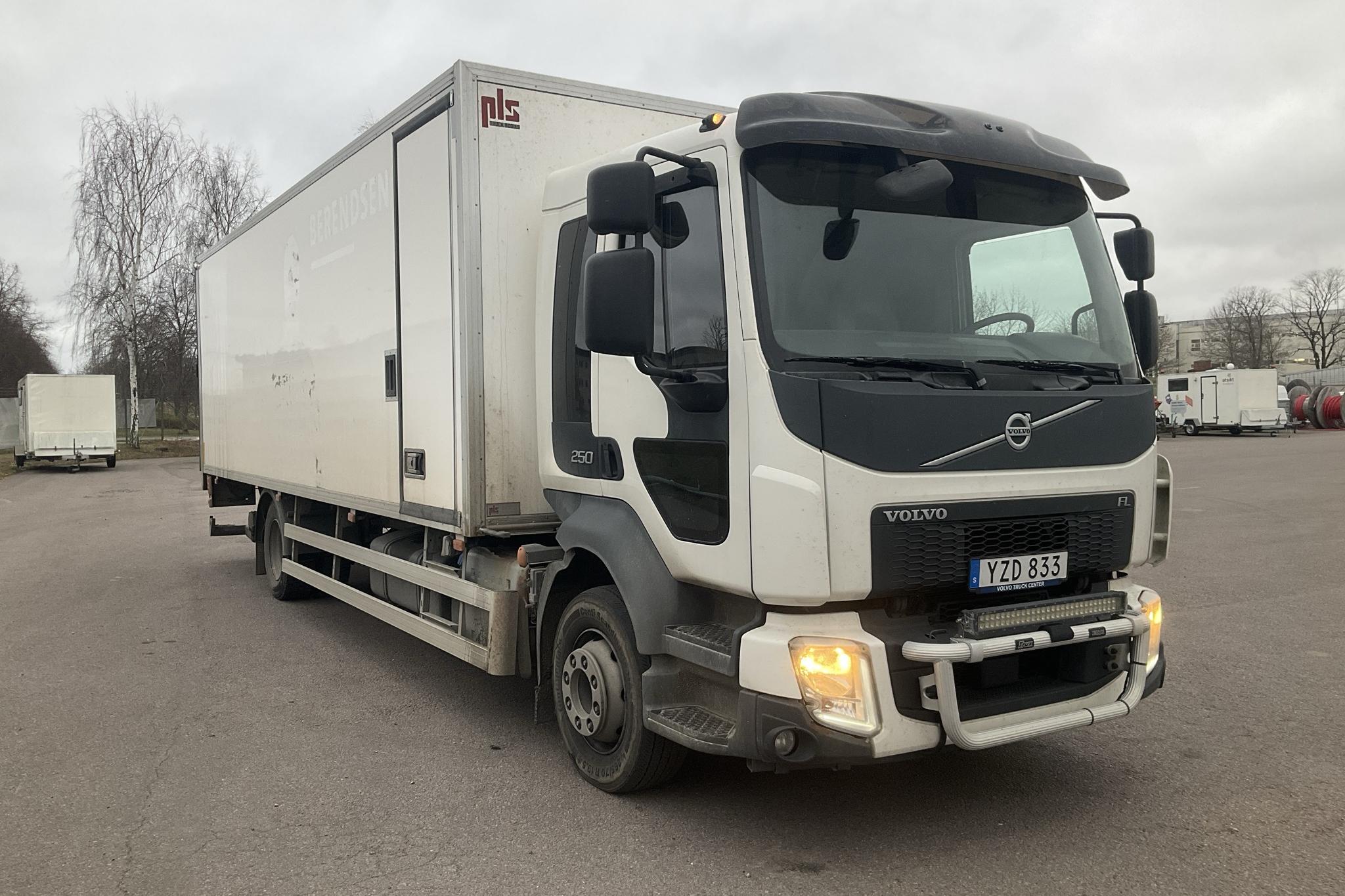 Volvo FL250 - 261 982 km - Automaatne - valge - 2017