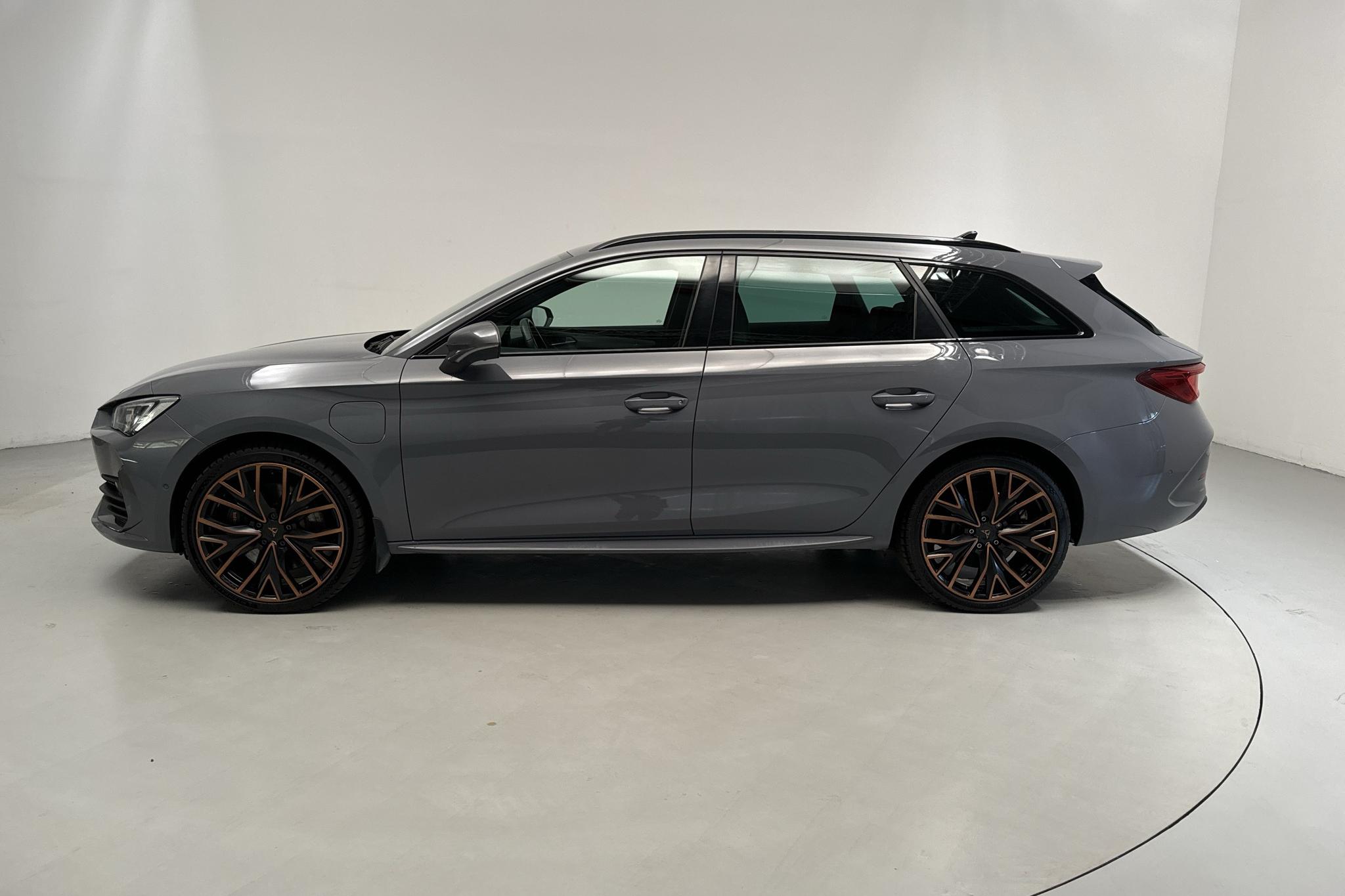 Cupra Leon VZ 1.4 e-HYBRID Sportstourer (245hk) - 79 470 km - Automaattinen - Dark Grey - 2021