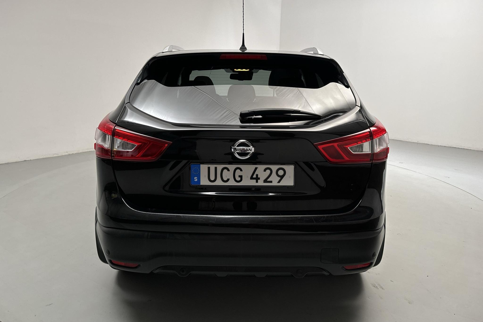 Nissan Qashqai 1.2 (115hk) - 107 060 km - Manualna - czarny - 2017