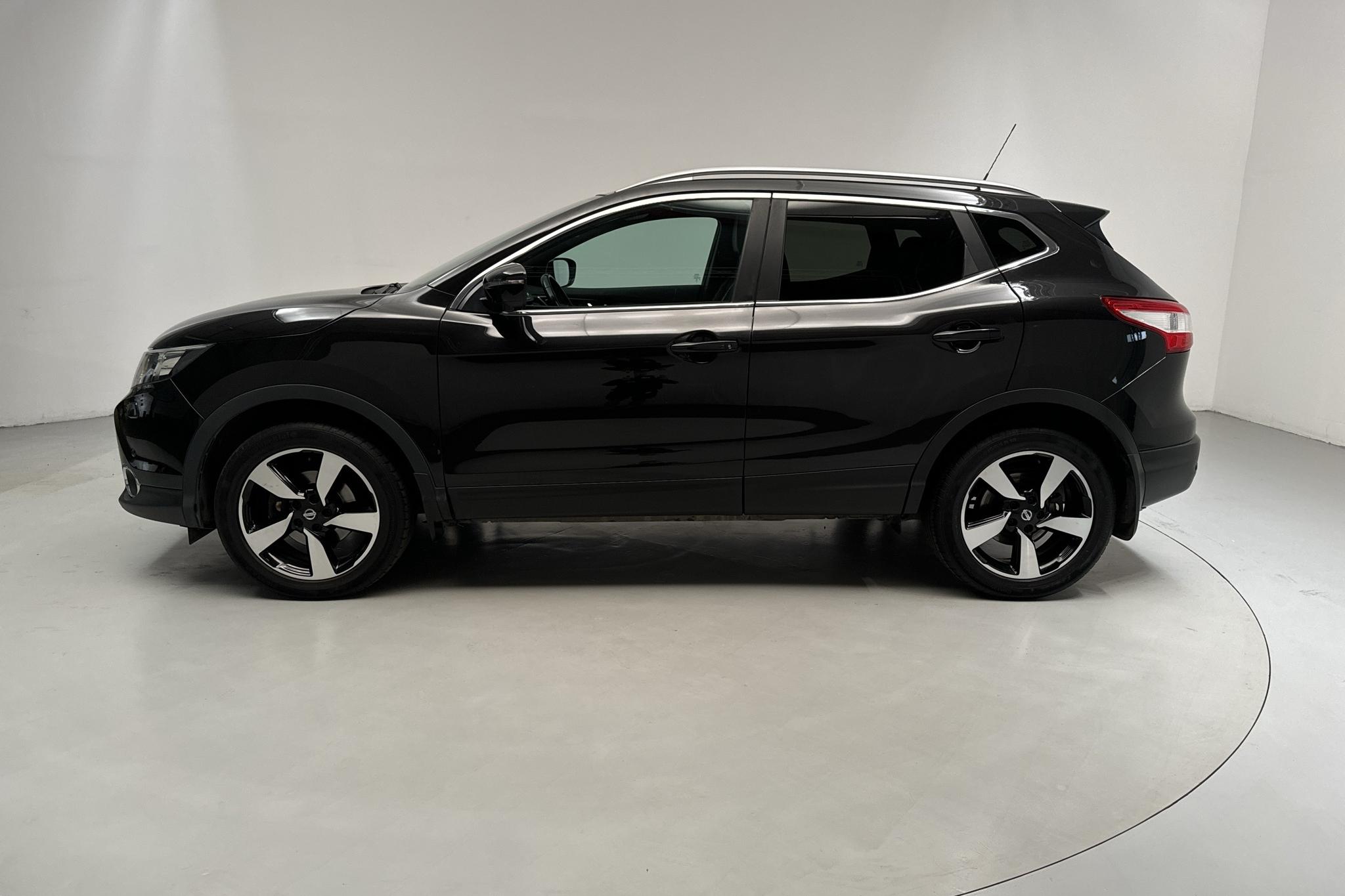 Nissan Qashqai 1.2 (115hk) - 10 706 mil - Manuell - svart - 2017