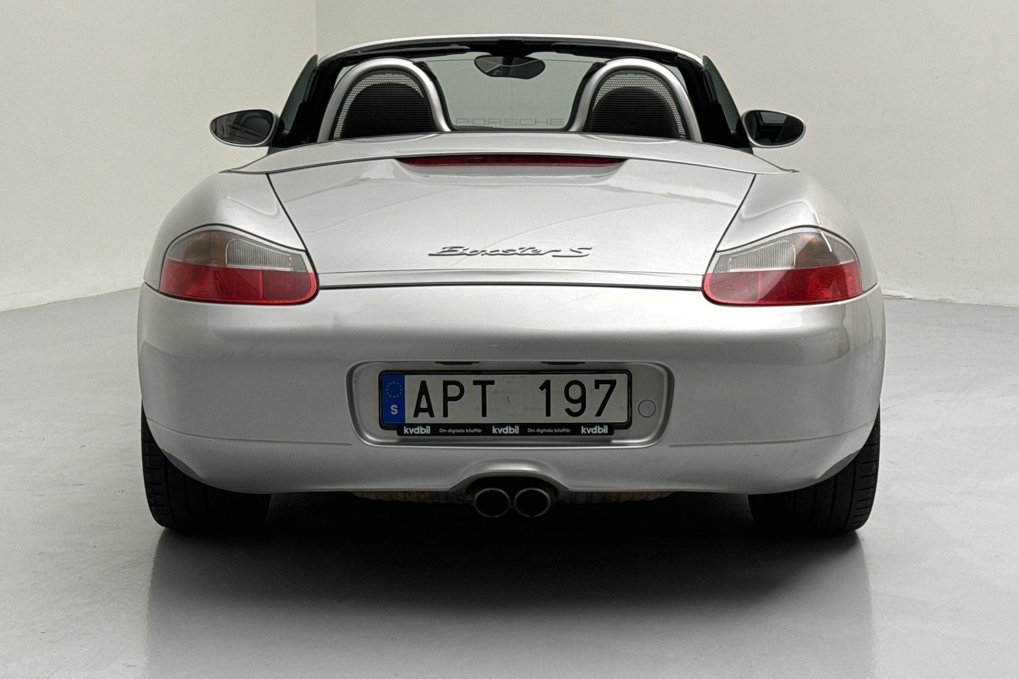 Porsche Boxster S 3.2 (252hk) - 10 822 mil - Manuell - silver - 2001