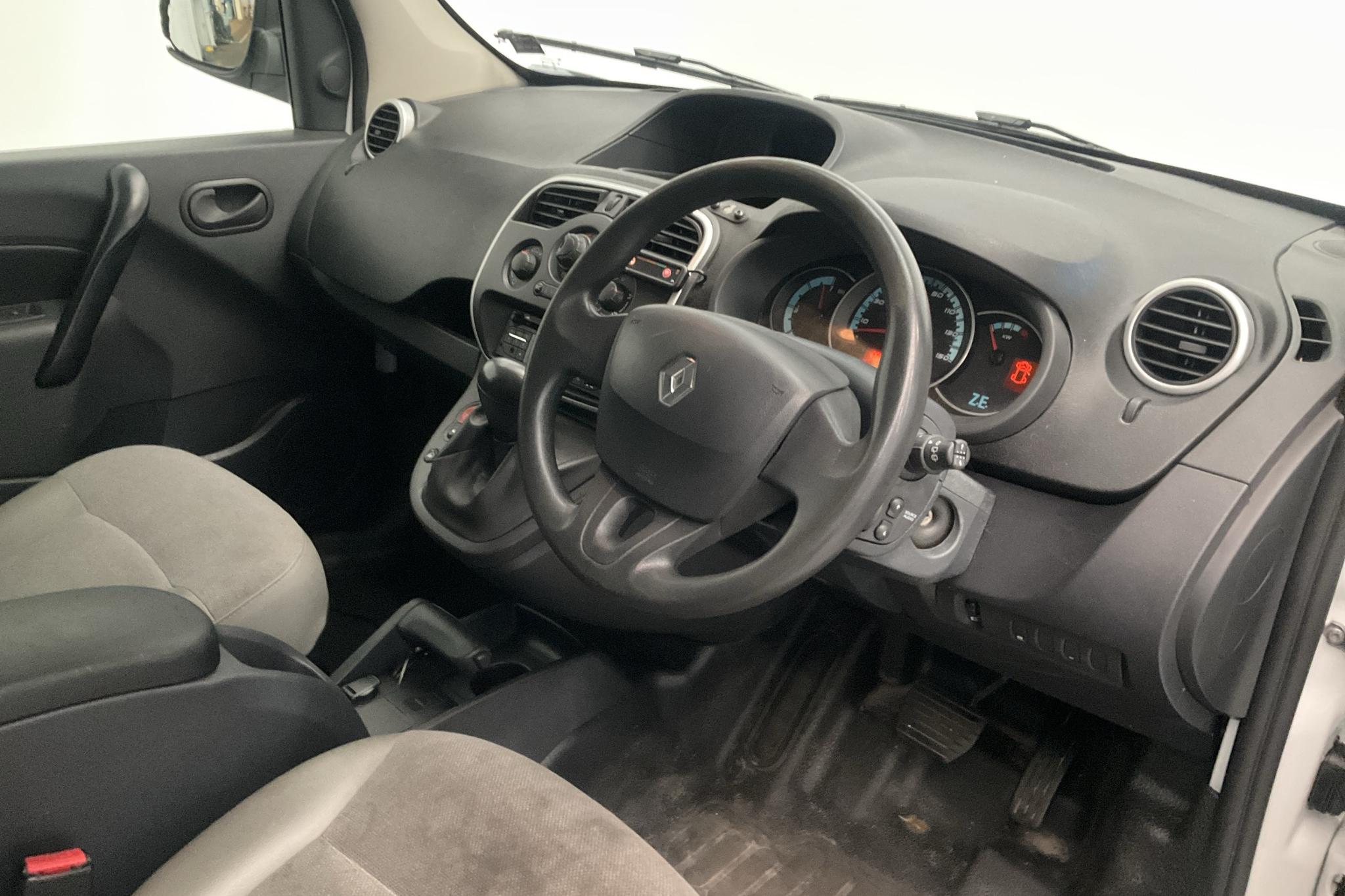 Renault Kangoo Z.E Power Plus 33 kWh Maxi Skåp (60hk) - 74 130 km - Automatyczna - biały - 2020