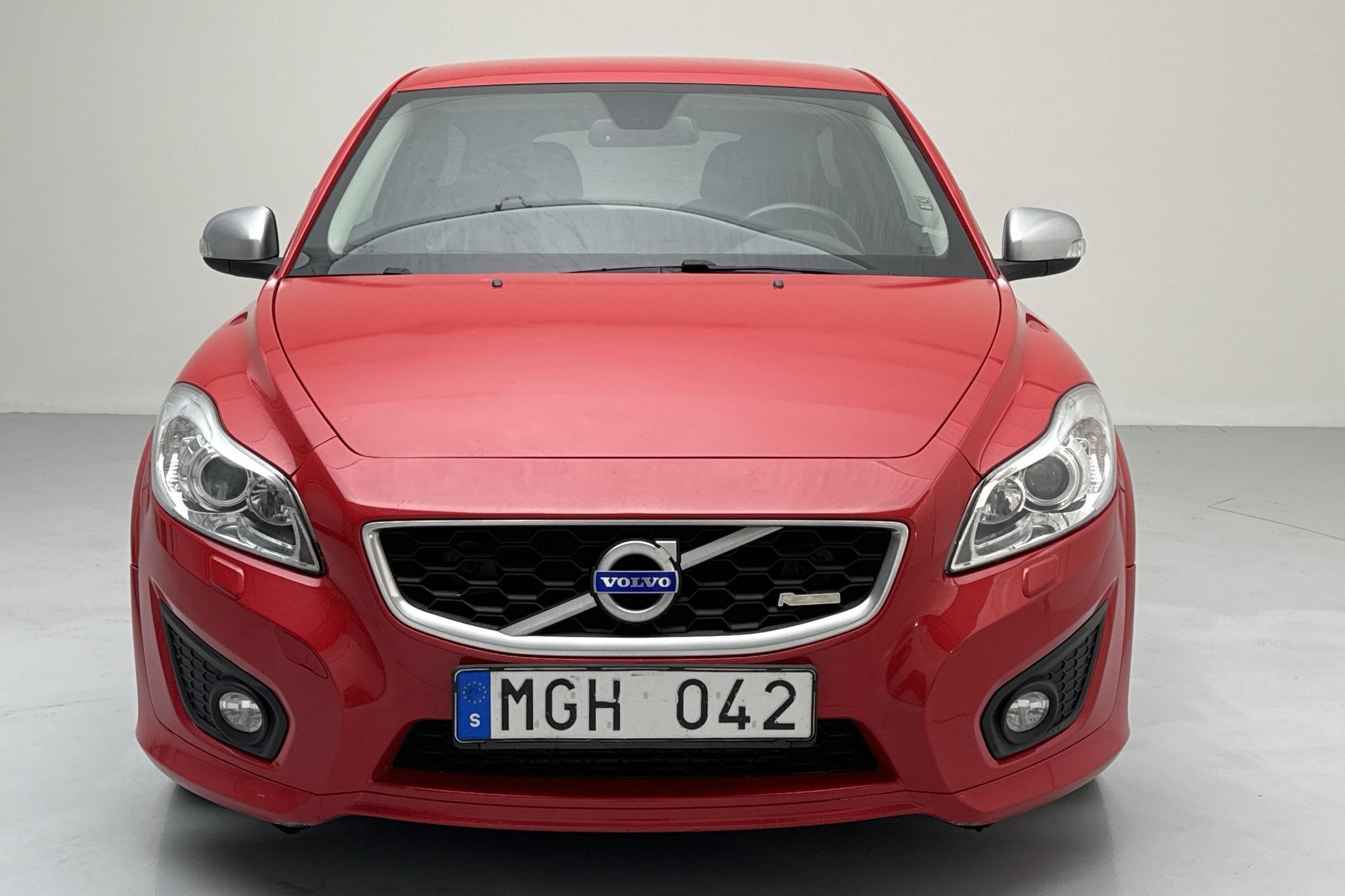 Volvo C30 D2 (115hk) - 205 510 km - Manuaalinen - punainen - 2012