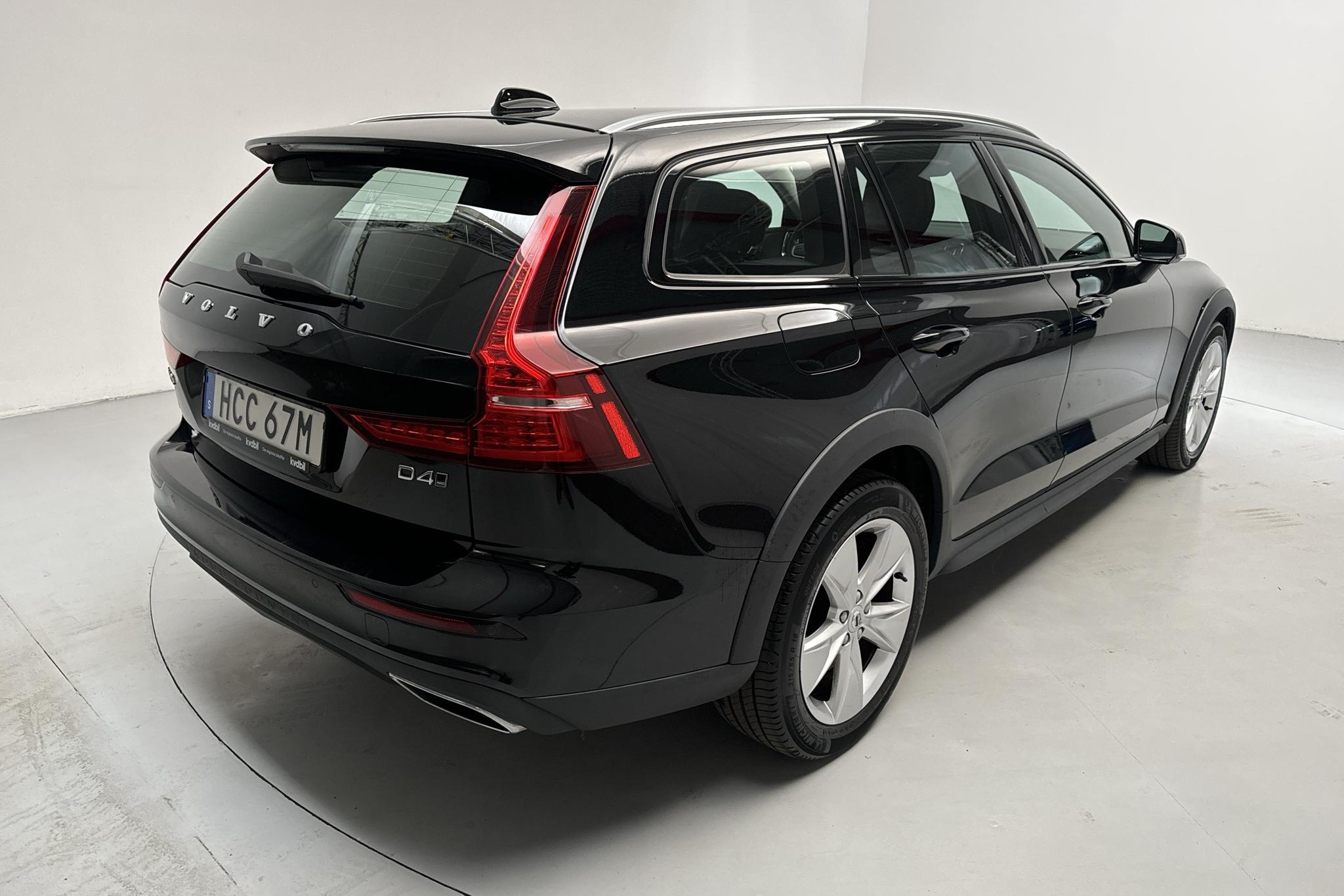 Volvo V60 D4 Cross Country AWD (190hk) - 42 450 km - Automatic - black - 2020