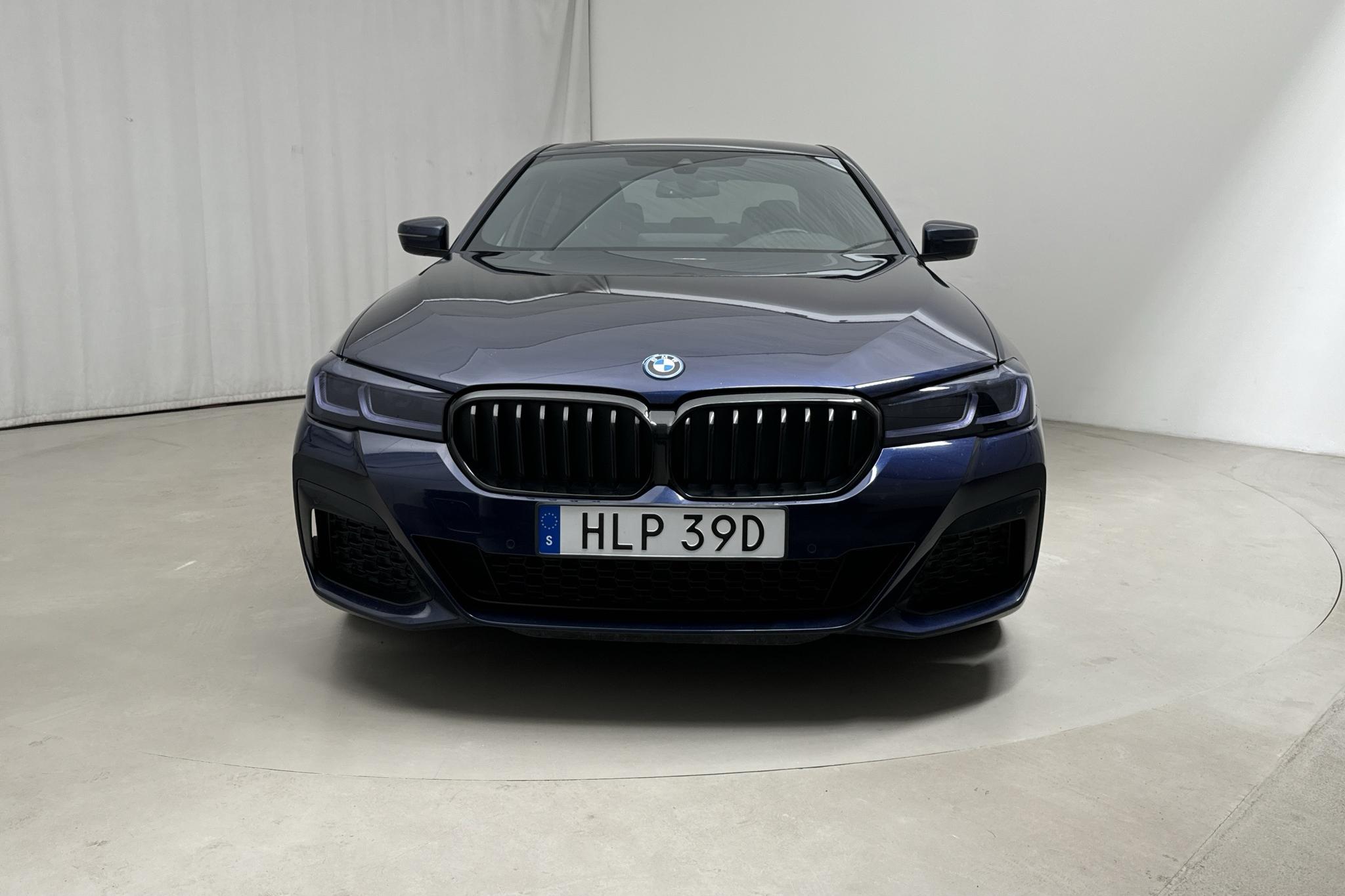 BMW 530e xDrive Sedan, G30 12kWh LCI (292hk) - 6 372 mil - Automat - blå - 2022