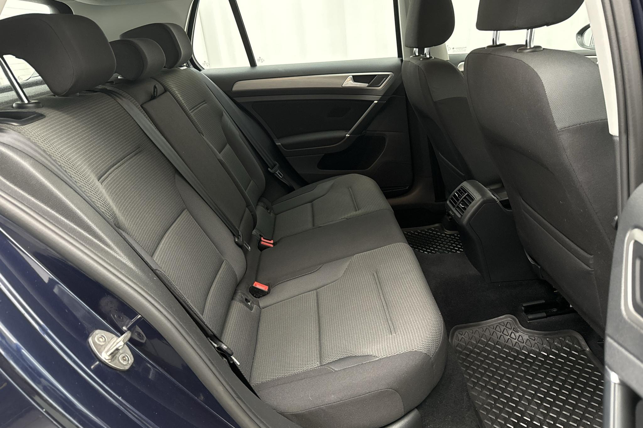 VW Golf VII 1.2 TSI 5dr (110hk) - 118 860 km - Manuaalinen - Dark Blue - 2016