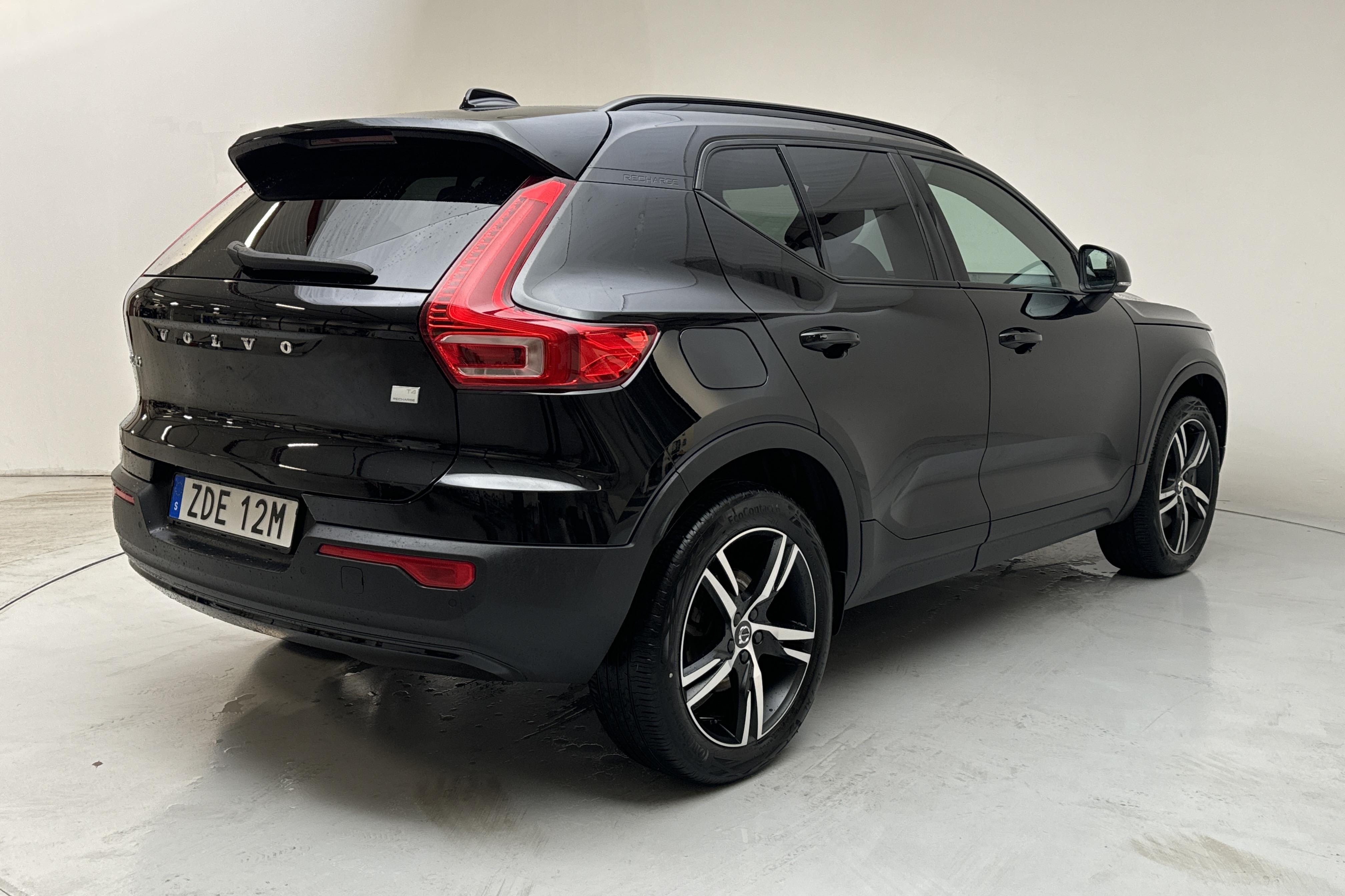 Volvo XC40 T4 2WD Twin Engine (211hk) - 40 090 km - Automatic - black - 2021