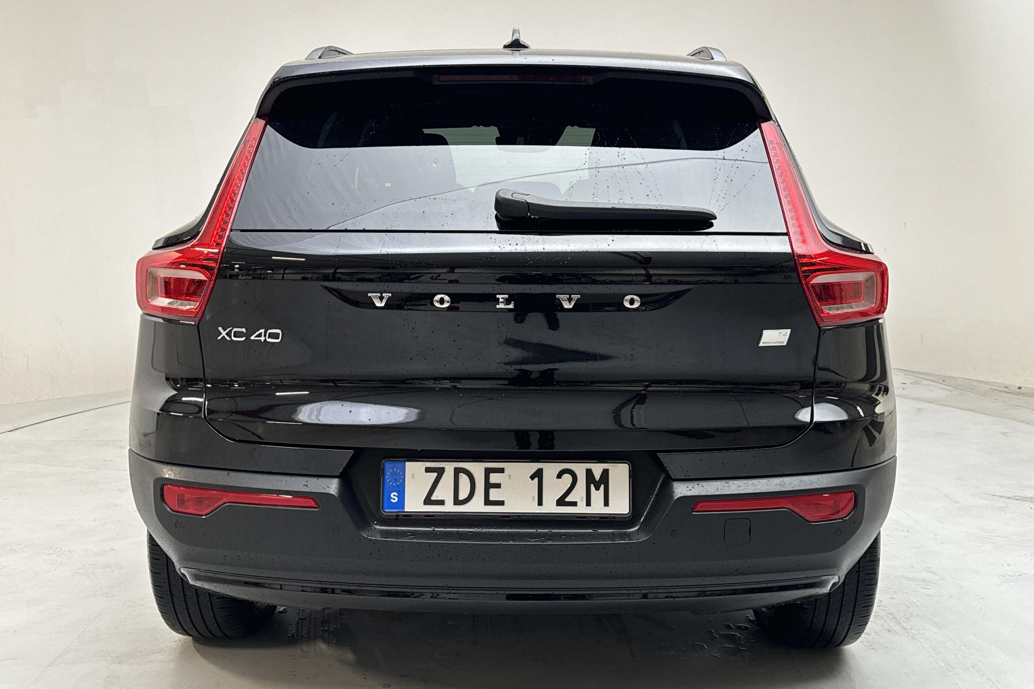 Volvo XC40 T4 2WD Twin Engine (211hk) - 40 090 km - Automatic - black - 2021