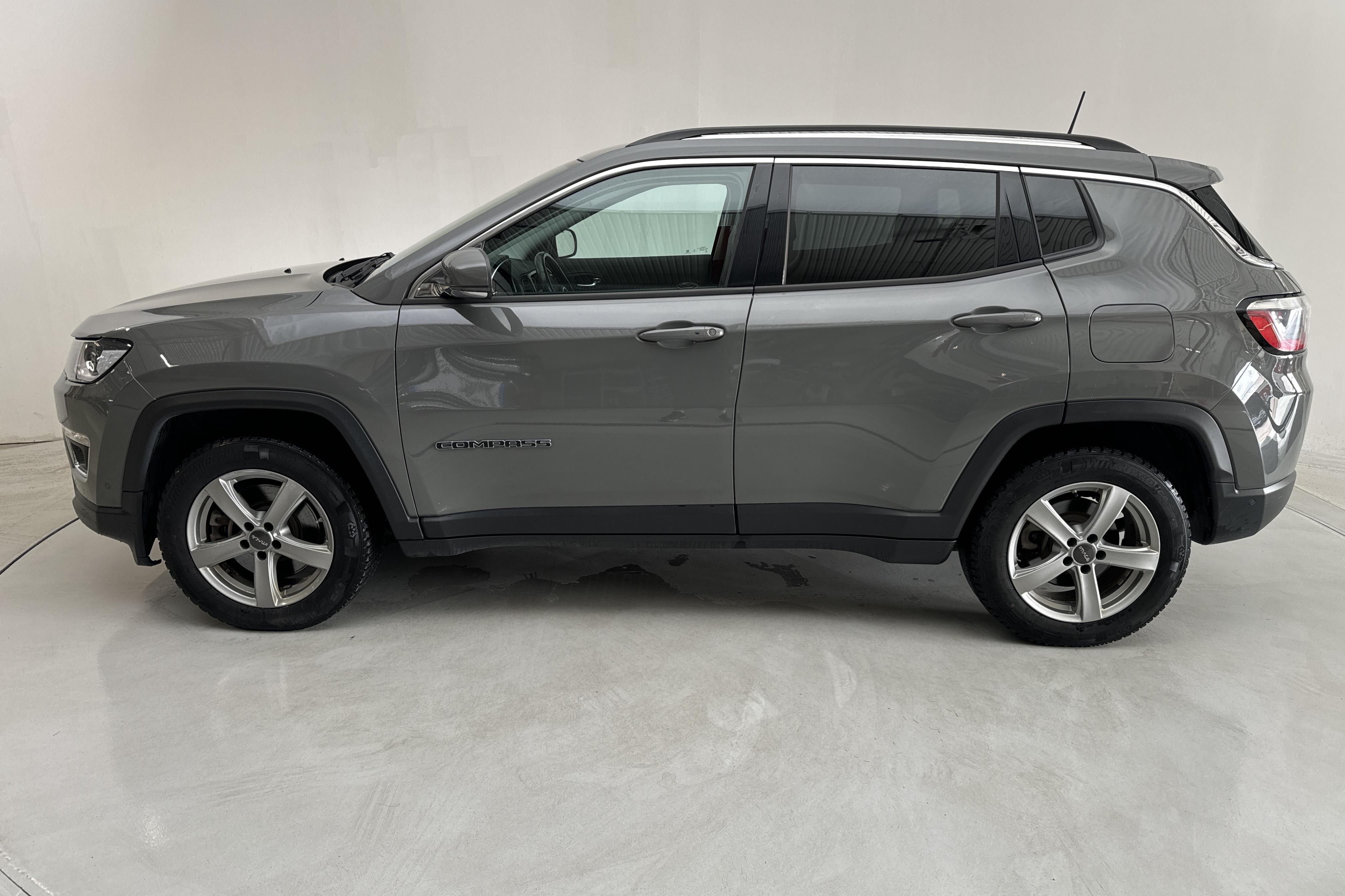 Jeep Compass 1.3 PHEV 4WD (190hk) - 108 750 km - Automatic - gray - 2020