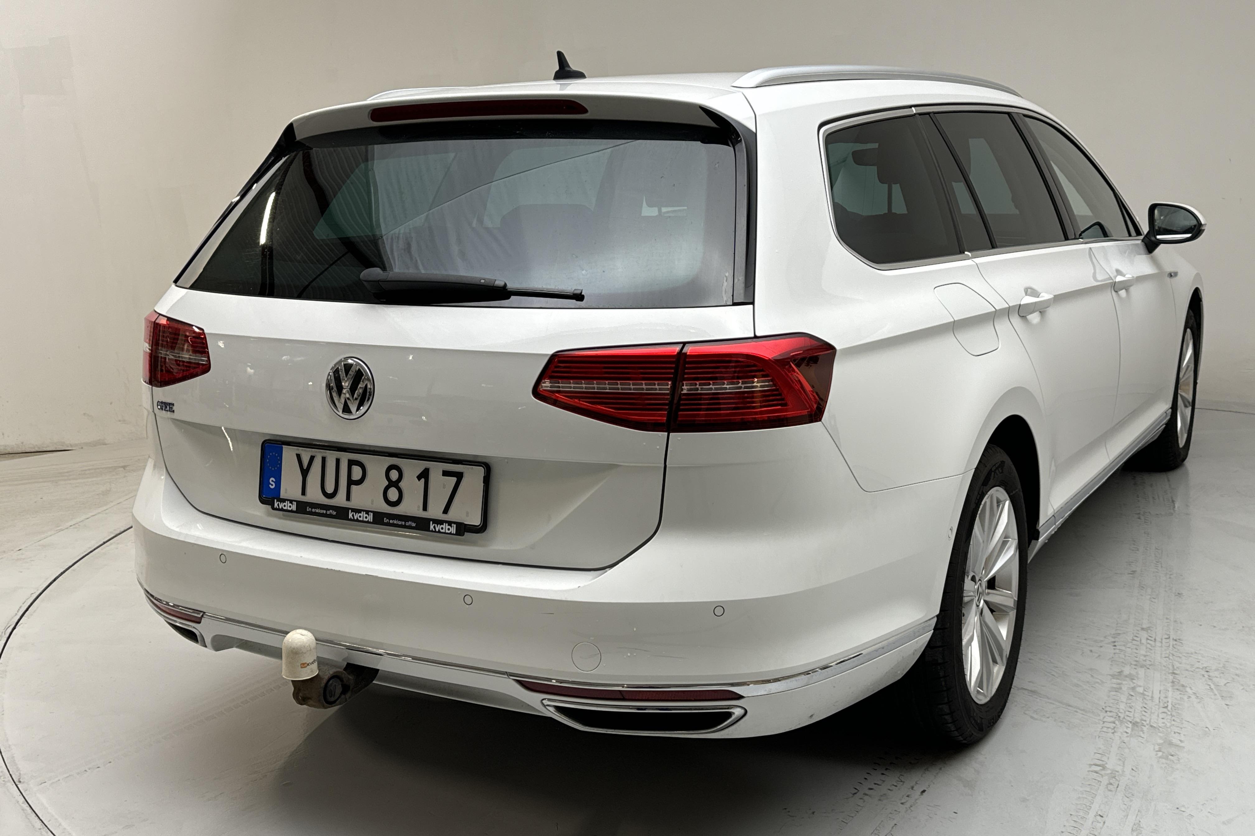 VW Passat 1.4 Plug-in-Hybrid Sportscombi (218hk) - 117 250 km - Automaatne - valge - 2018