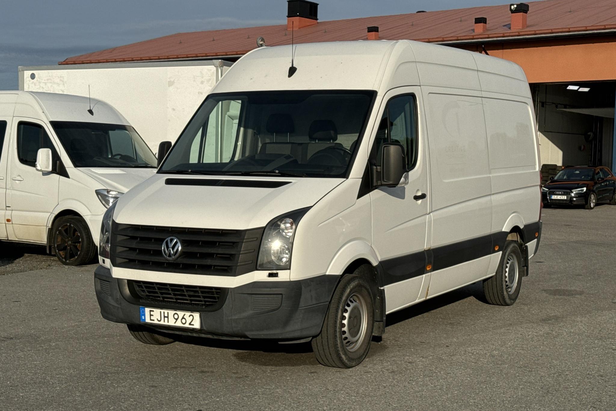 VW Crafter 35 2.0 TDI Skåp (163hk) - 118 800 km - Manuaalinen - valkoinen - 2014