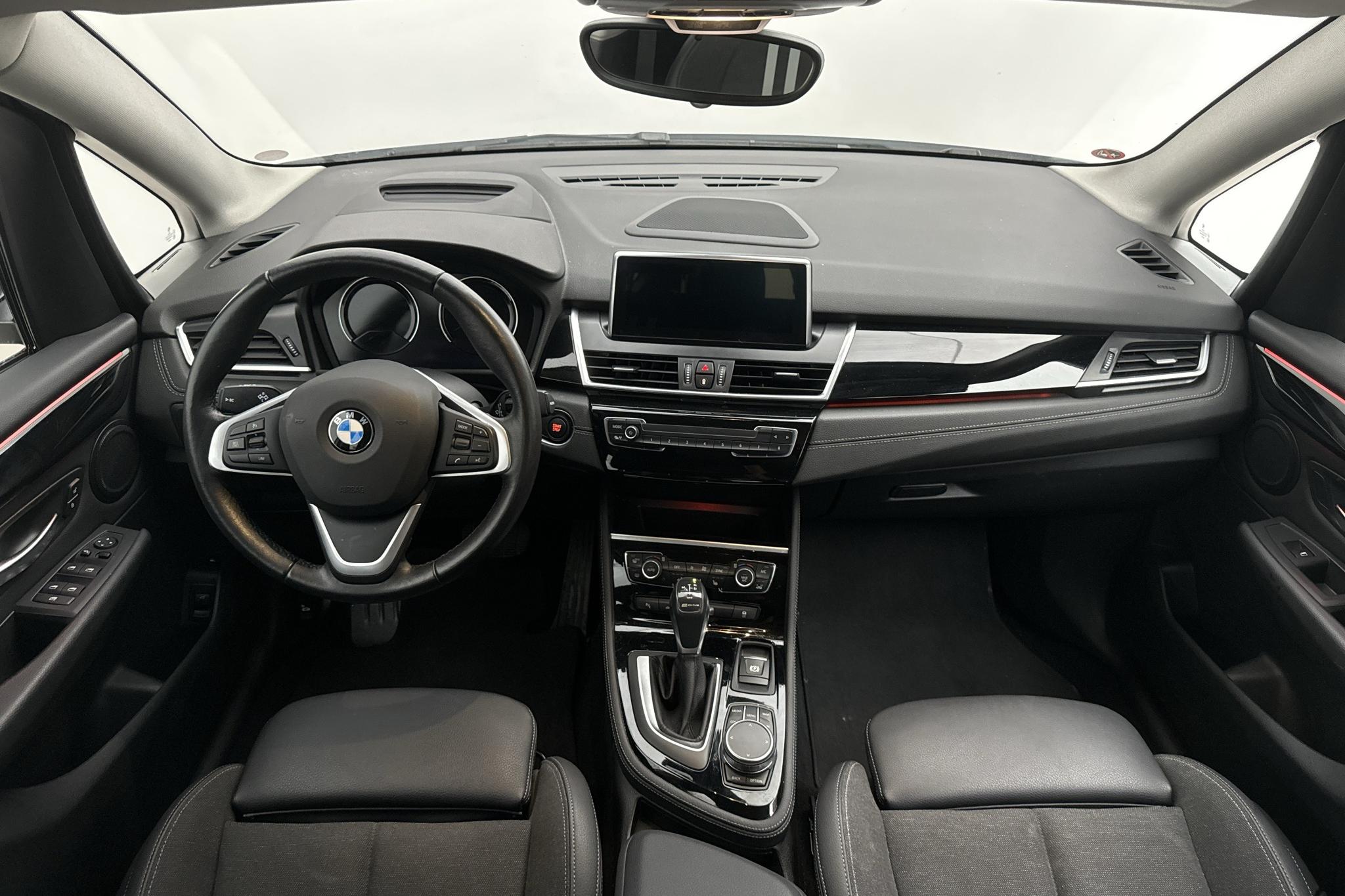 BMW 225xe Active Tourer LCI, F45 (224hk) - 3 953 mil - Automat - silver - 2019