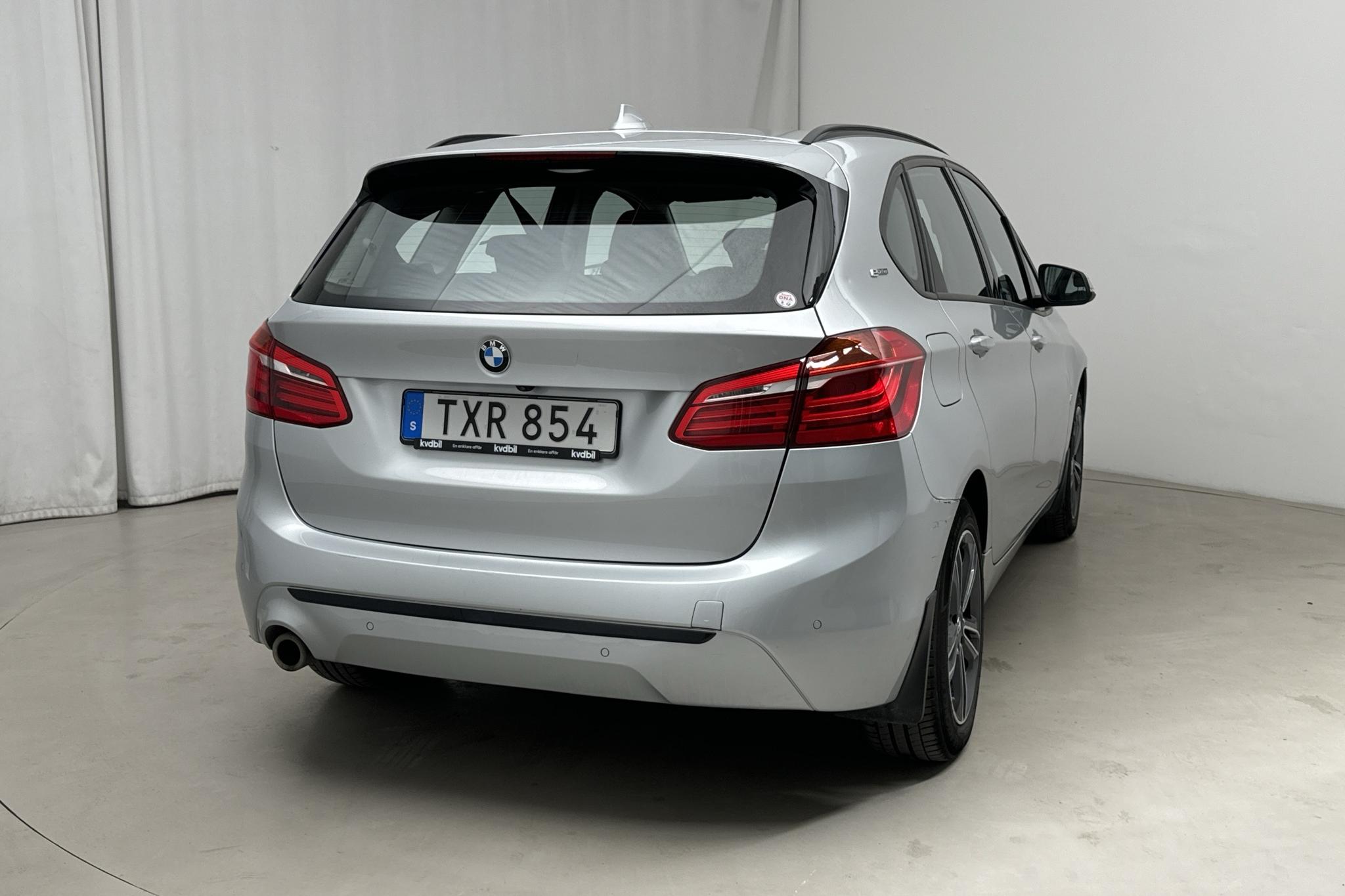 BMW 225xe Active Tourer LCI, F45 (224hk) - 3 953 mil - Automat - silver - 2019