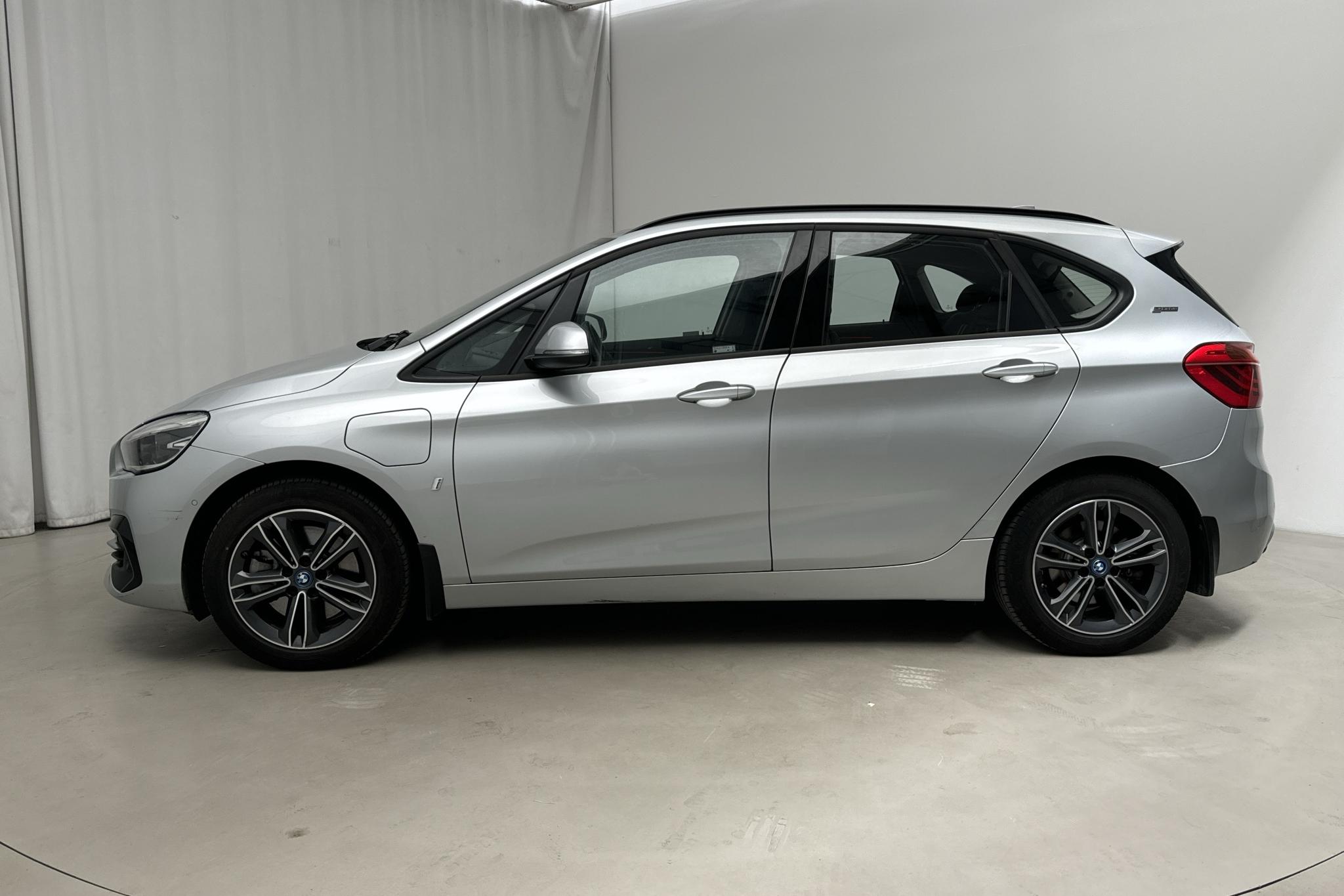 BMW 225xe Active Tourer LCI, F45 (224hk) - 39 530 km - Automaatne - hõbe - 2019