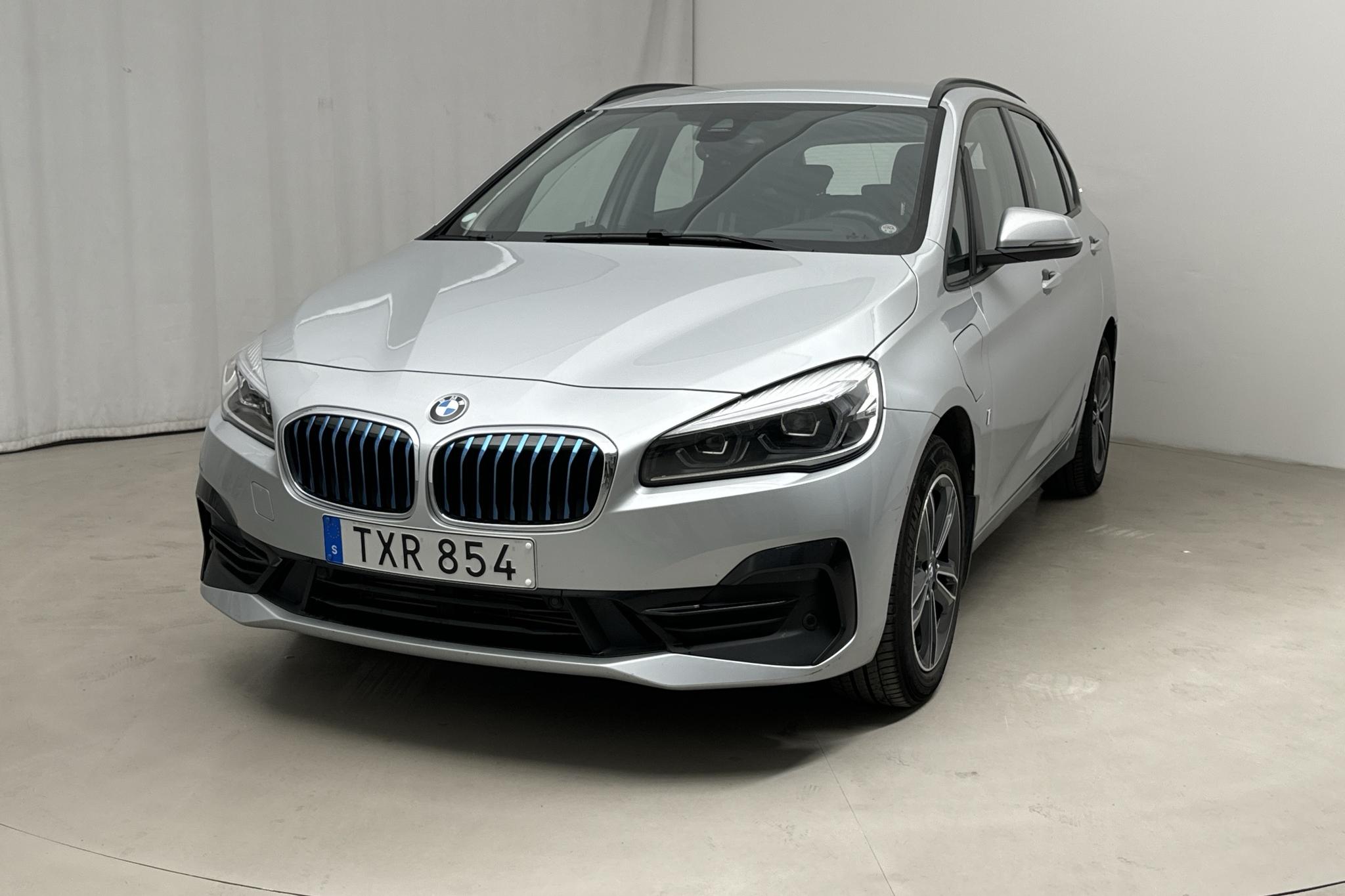 BMW 225xe Active Tourer LCI, F45 (224hk) - 39 530 km - Automaattinen - hopea - 2019