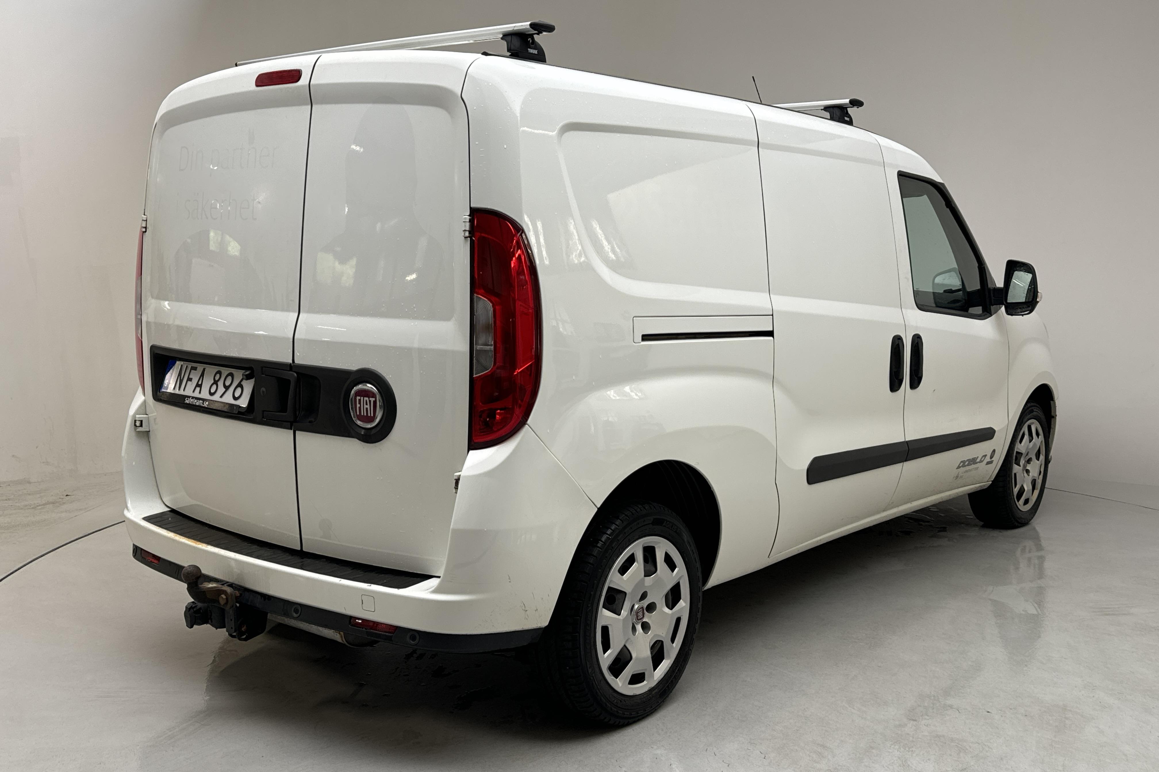 Fiat Doblo Cargo 1.4T CNG (120hk) - 136 130 km - Manual - white - 2018