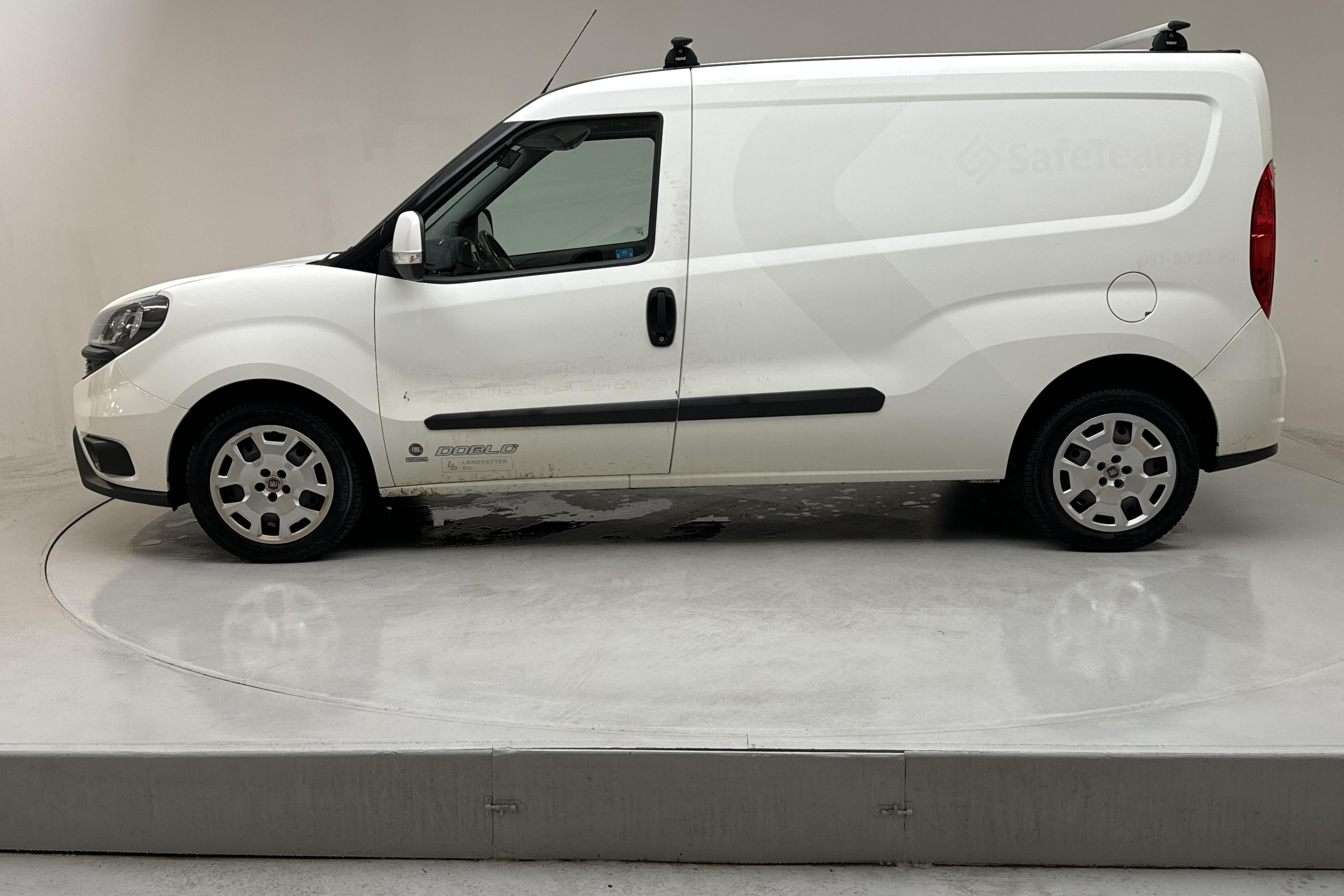 Fiat Doblo Cargo 1.4T CNG (120hk) - 136 130 km - Manuaalinen - valkoinen - 2018