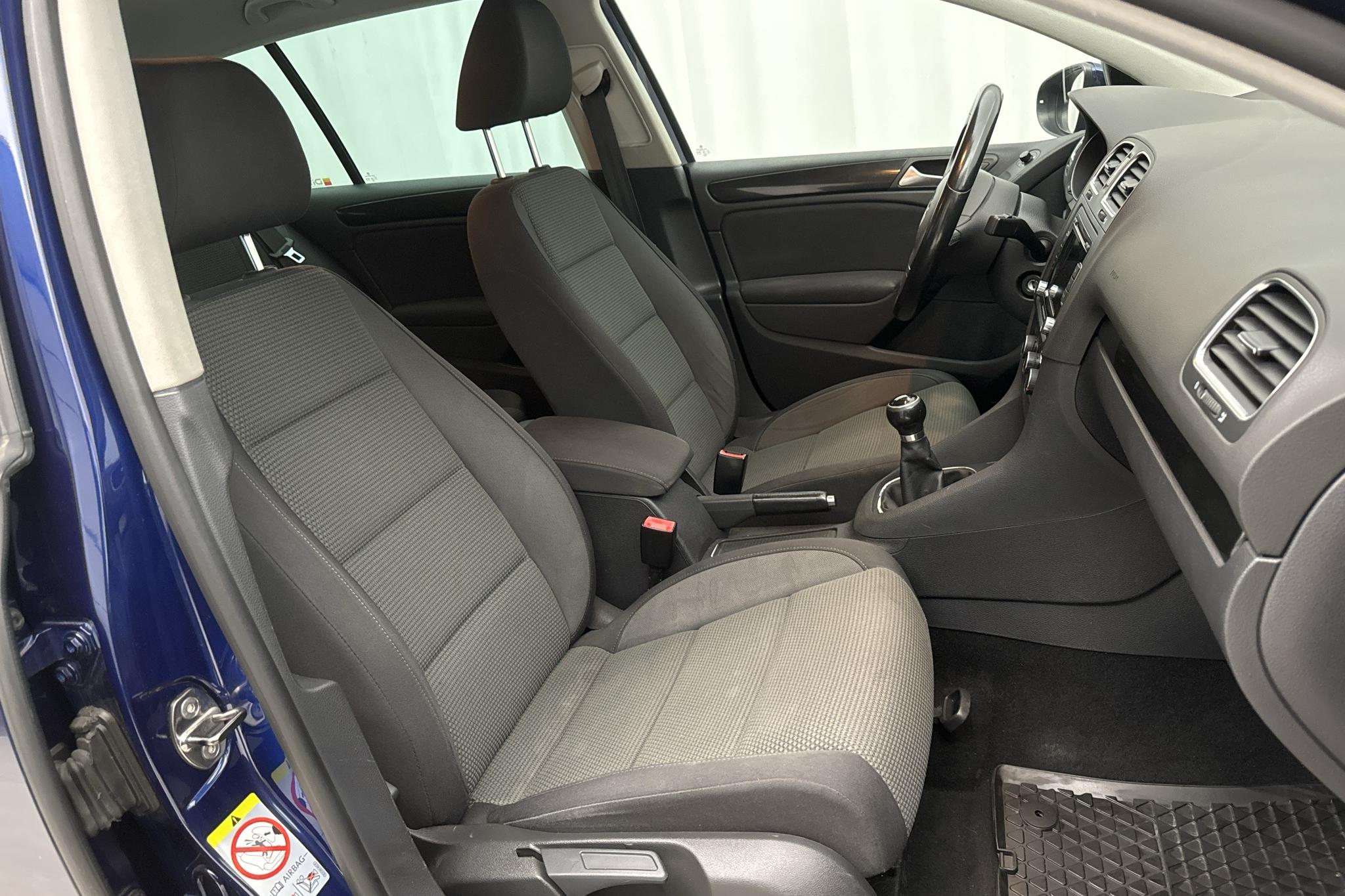 VW Golf VI 1.6 TDI BlueMotion Technology 5dr (105hk) - 164 060 km - Käsitsi - Dark Blue - 2012