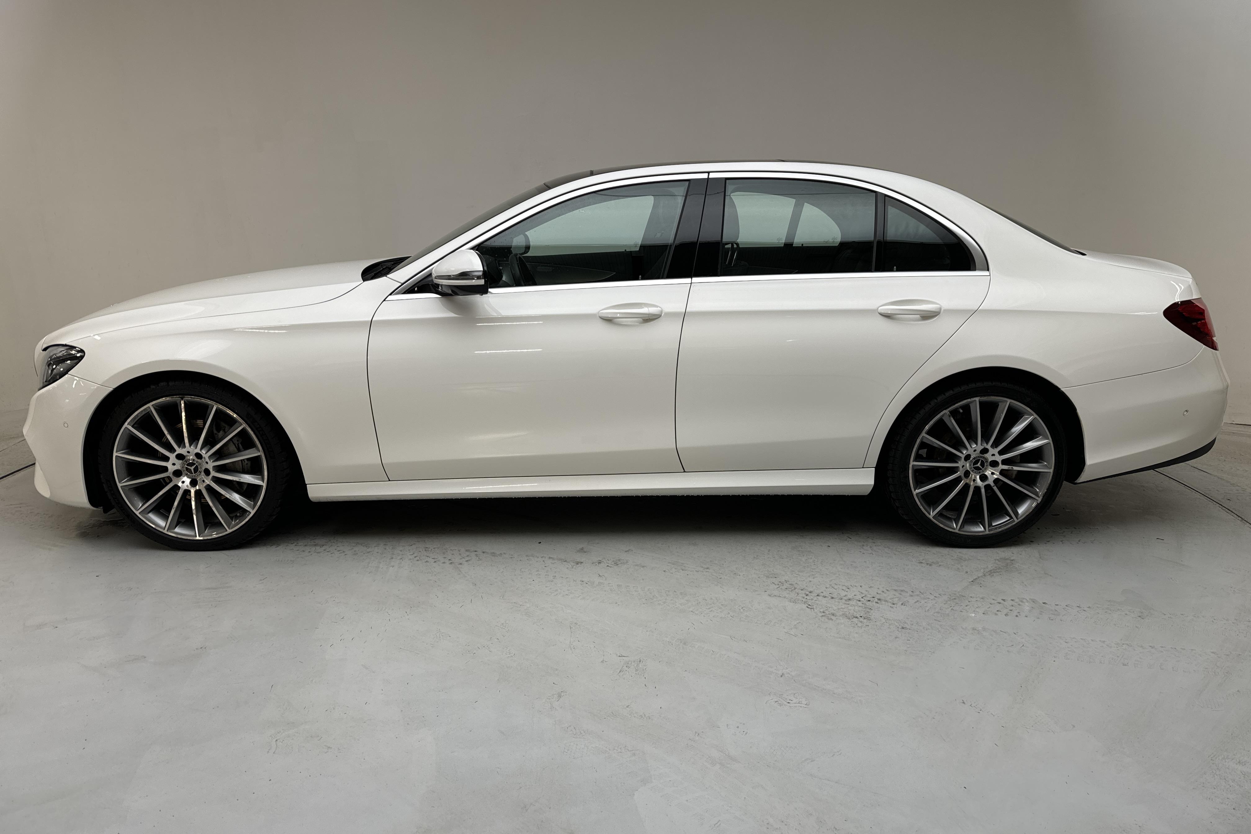 Mercedes E 220 d Sedan W213 (194hk) - 10 726 mil - Automat - vit - 2018