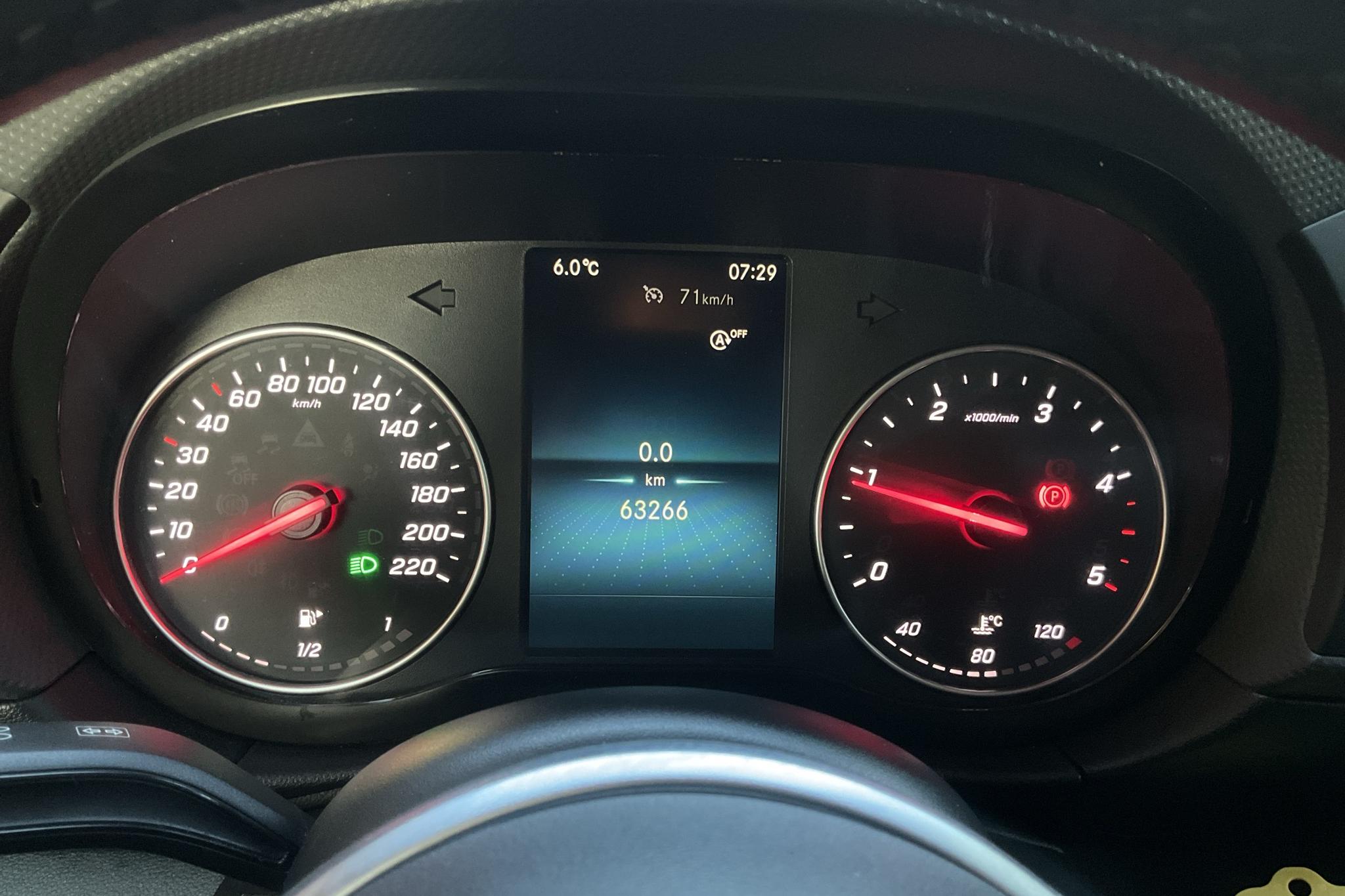 Mercedes Citan 110 1.5 CDI (95hk) - 63 260 km - Manualna - biały - 2023