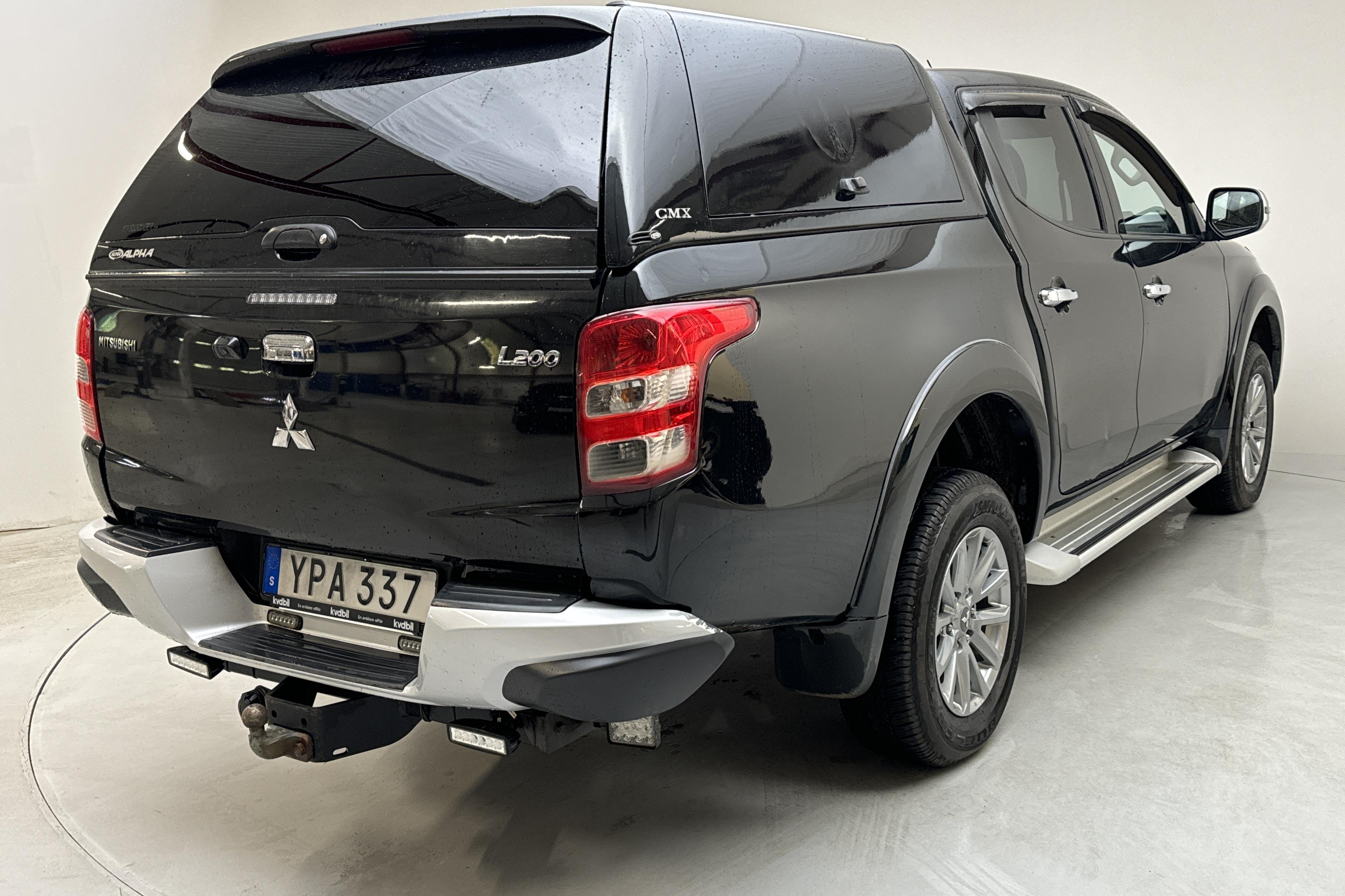 Mitsubishi L200 2.4 DI-D (181hk) - 14 532 mil - Automat - svart - 2017