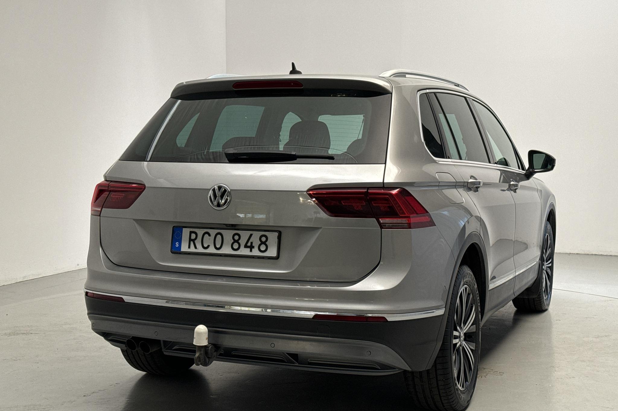 VW Tiguan 2.0 TDI 4MOTION (190hk) - 139 890 km - Automatyczna - srebro - 2017