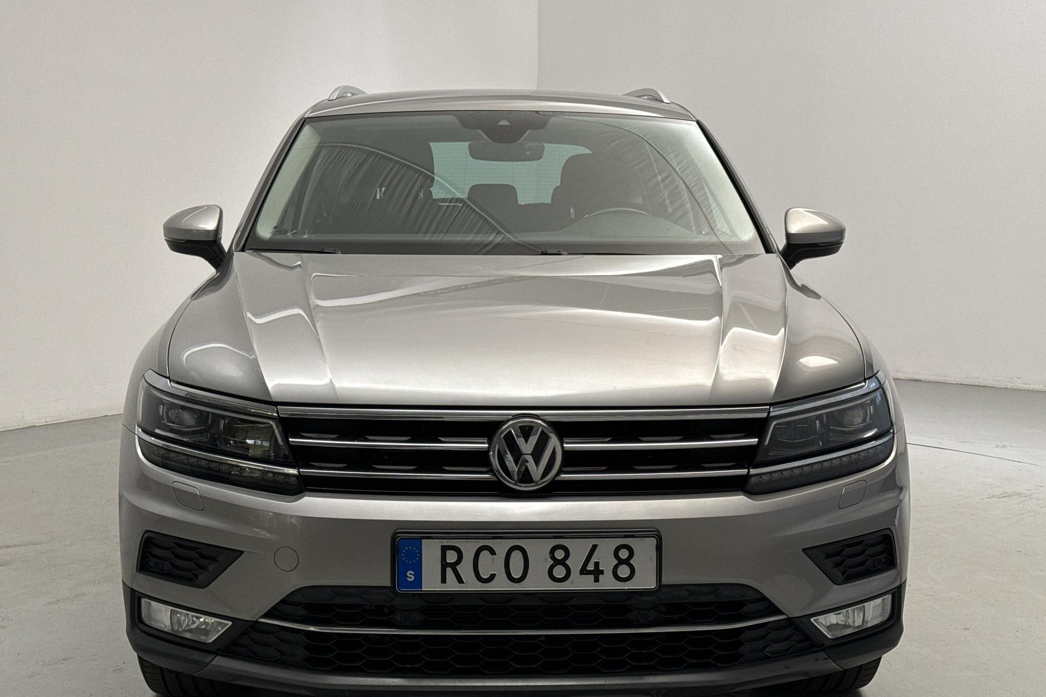 VW Tiguan 2.0 TDI 4MOTION (190hk) - 13 989 mil - Automat - silver - 2017