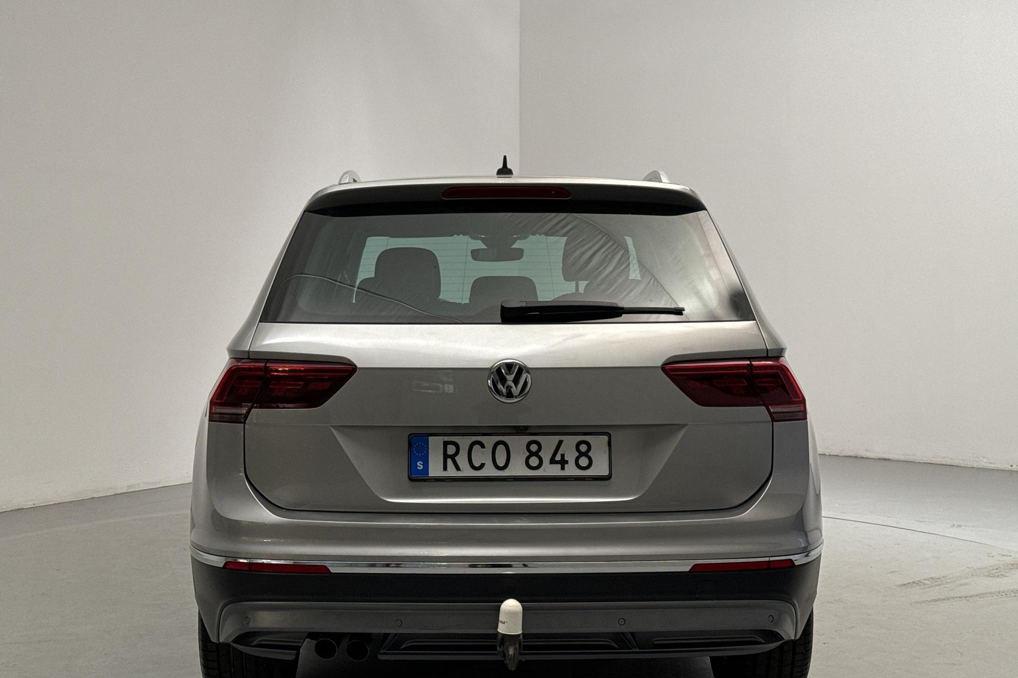 VW Tiguan 2.0 TDI 4MOTION (190hk) - 13 989 mil - Automat - silver - 2017