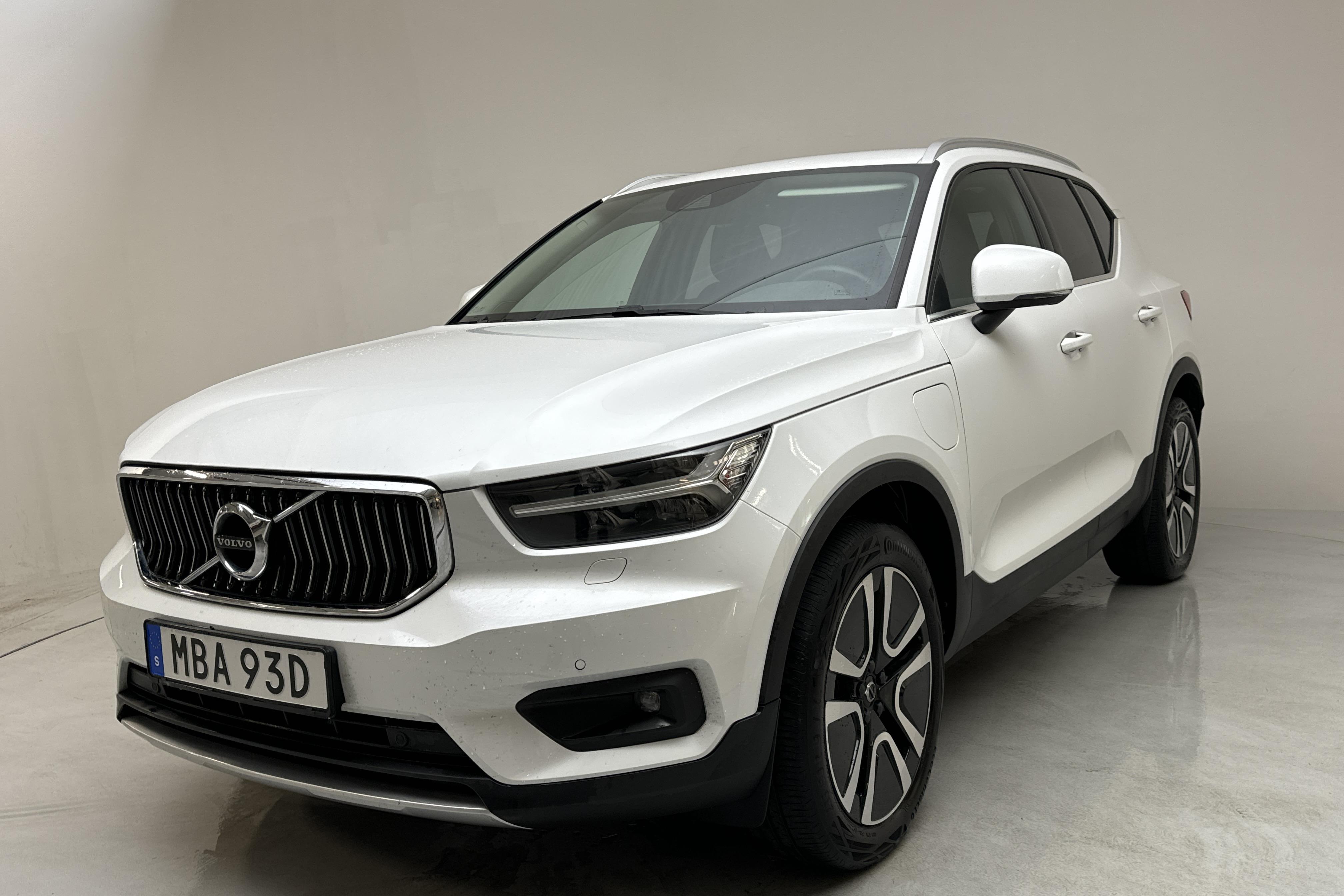 Volvo XC40 T4 2WD Recharge (211hk) - 8 359 mil - Automat - vit - 2021