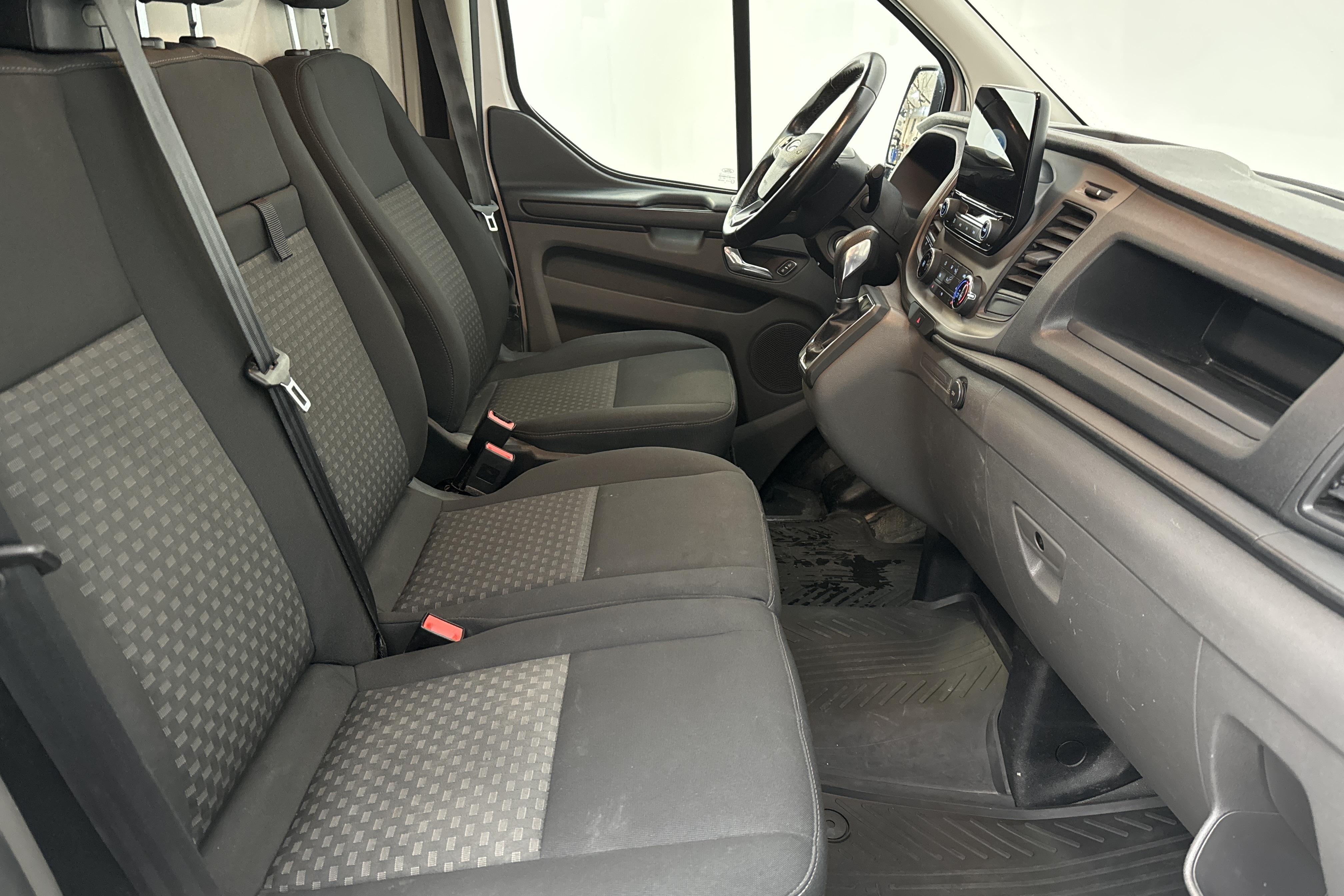 Ford Transit Custom 300 (130hk) - 135 790 km - Automatyczna - biały - 2018