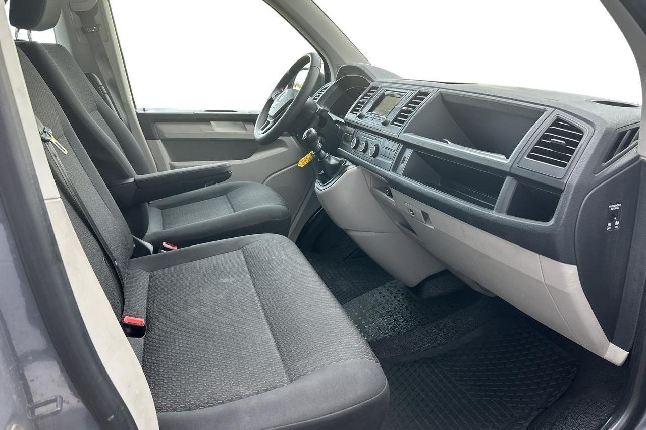 VW Caravelle T6 2.0 TDI BMT (150hk) - 80 570 km - Käsitsi - hall - 2019