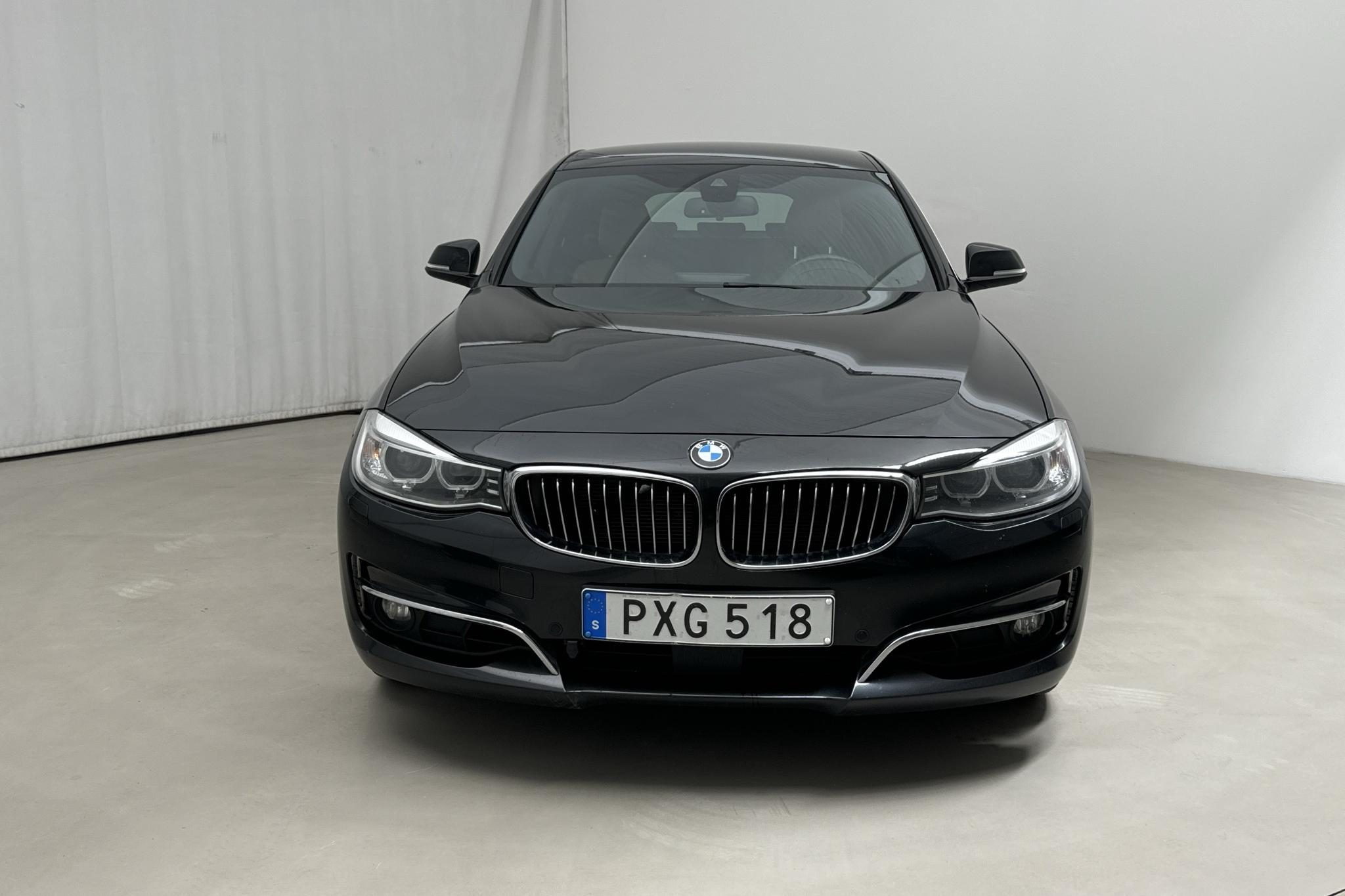 BMW 330d GT xDrive, F34 (258hk) - 14 675 mil - Automat - svart - 2015