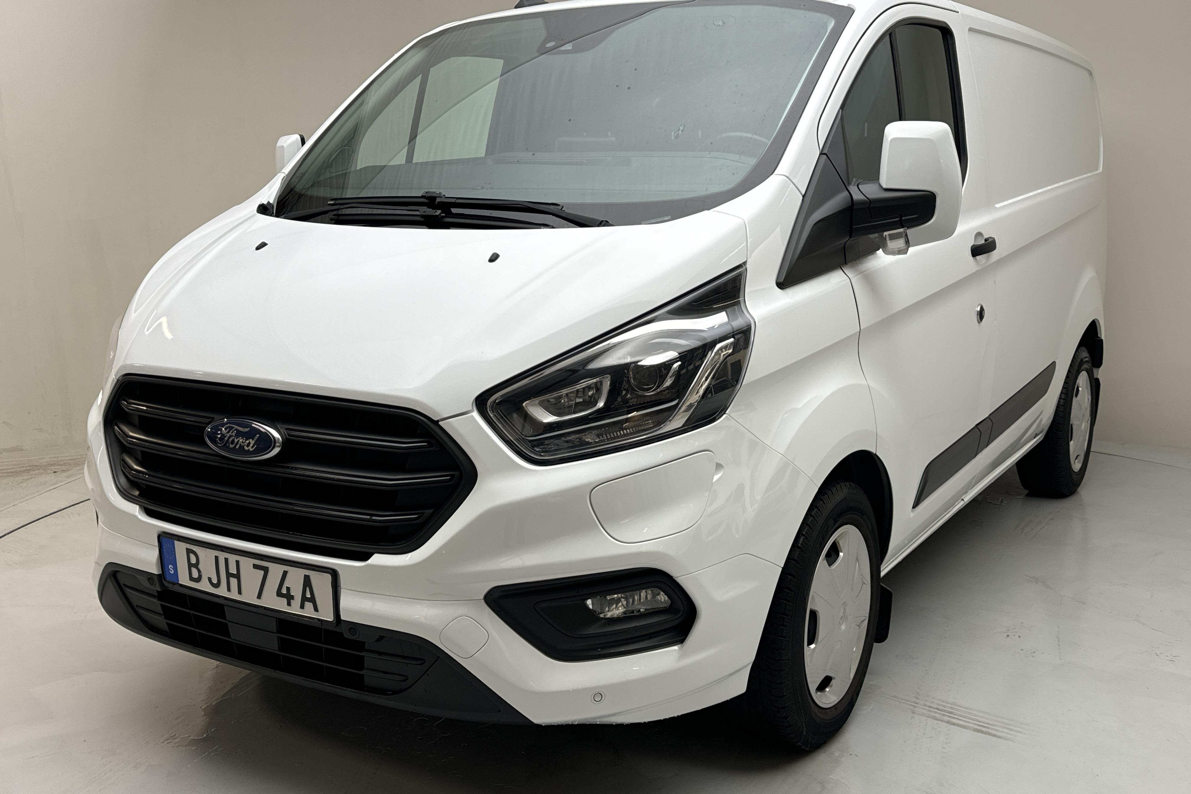 Ford Tourneo Custom 320 PHEV (120hk) - 5 462 mil - Automat - vit - 2021