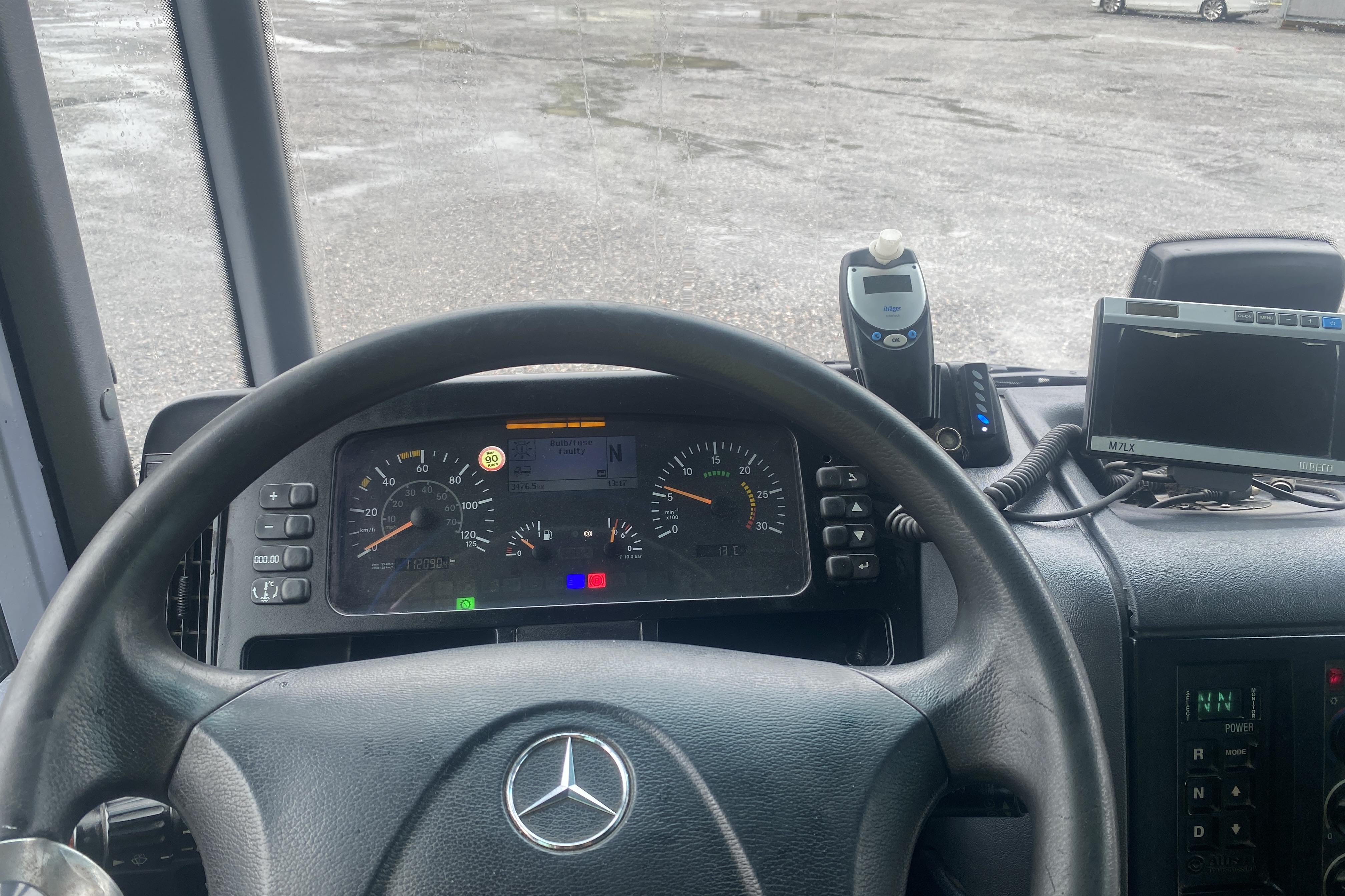 MERCEDES 2628G L/NLA - 112 090 km - Automatyczna - czerwony - 2012