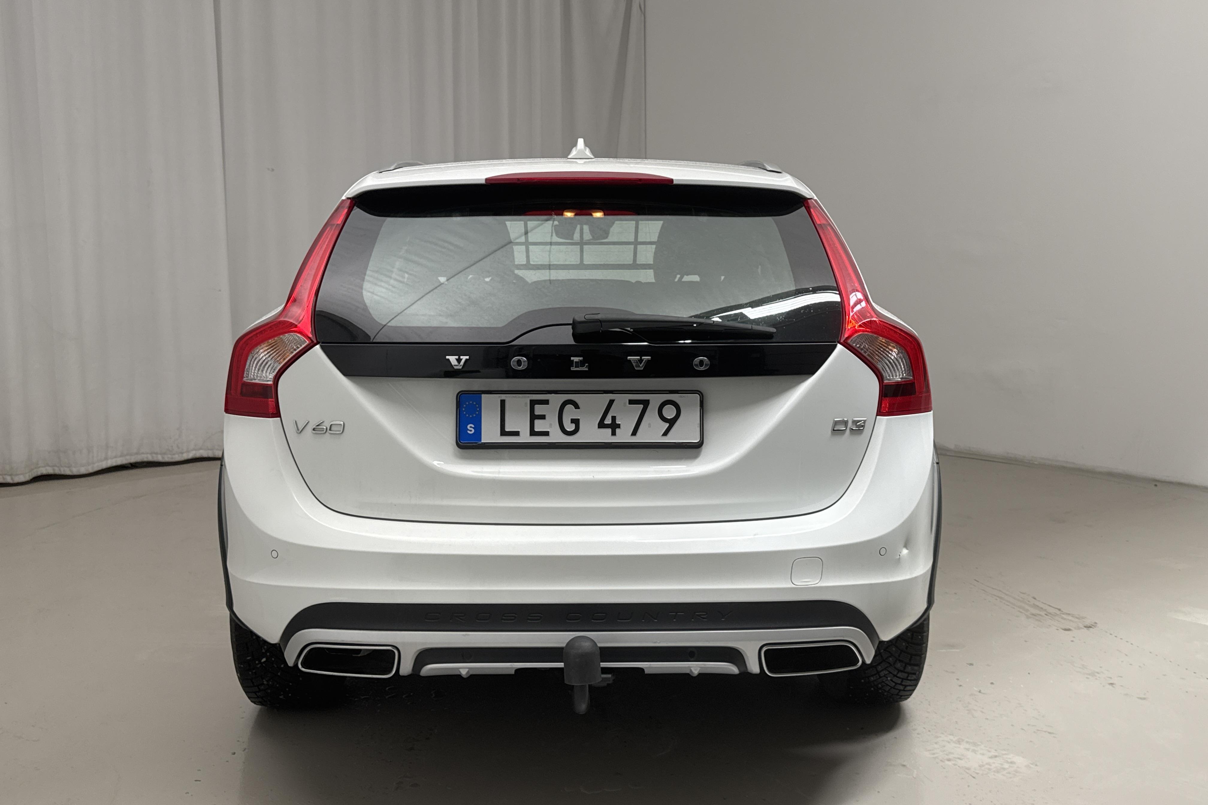 Volvo V60 D3 Cross Country (150hk) - 10 520 mil - Automat - vit - 2018