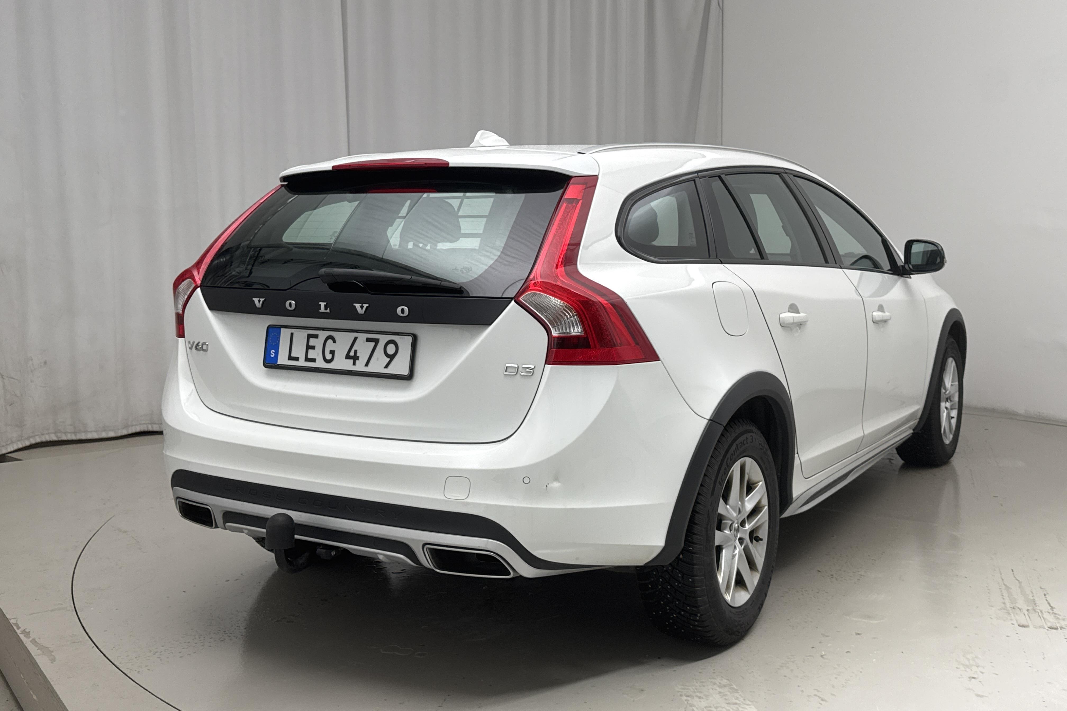 Volvo V60 D3 Cross Country (150hk) - 10 520 mil - Automat - vit - 2018