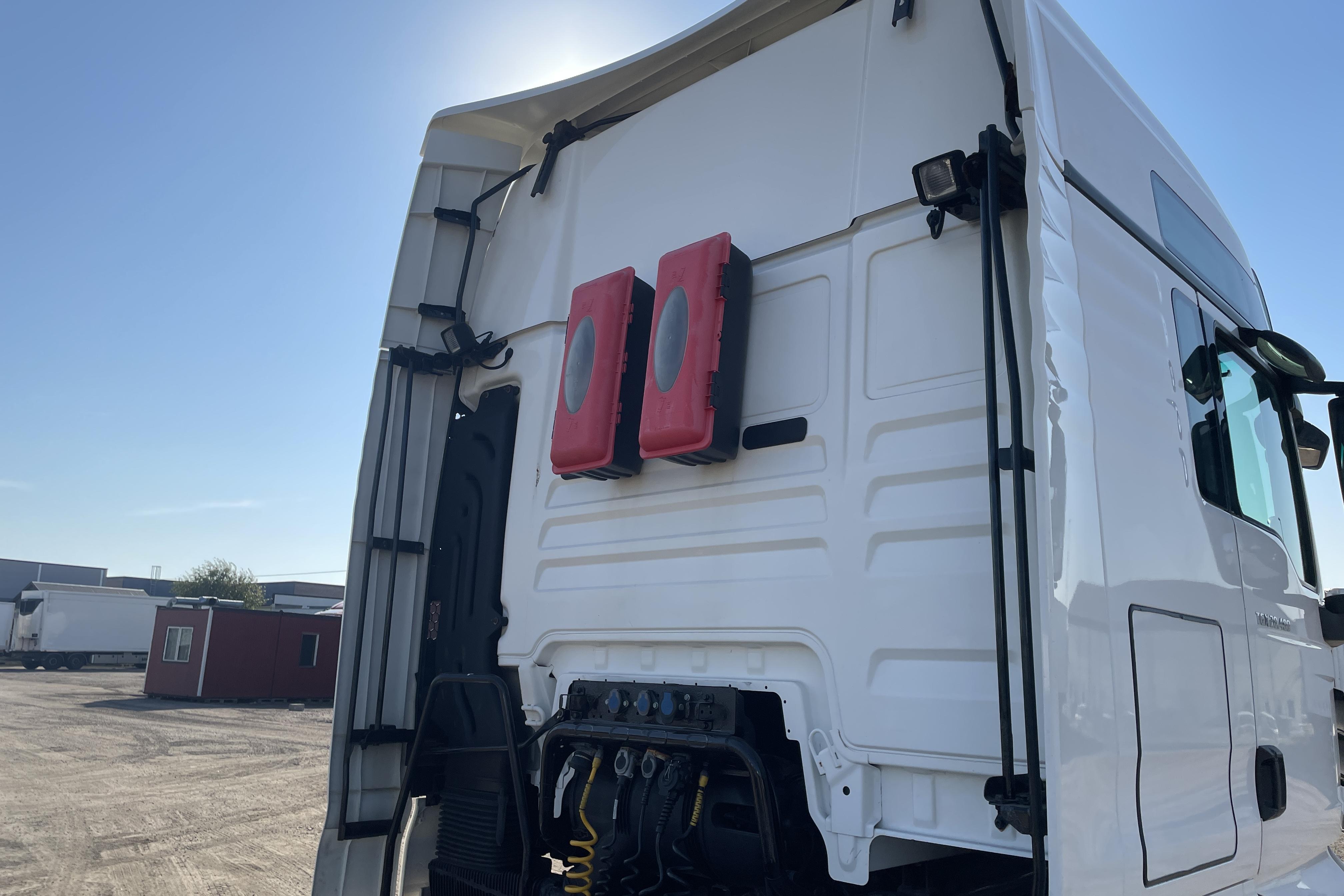 MAN TGX 28.480 - 898 222 km - Automat - vit - 2015