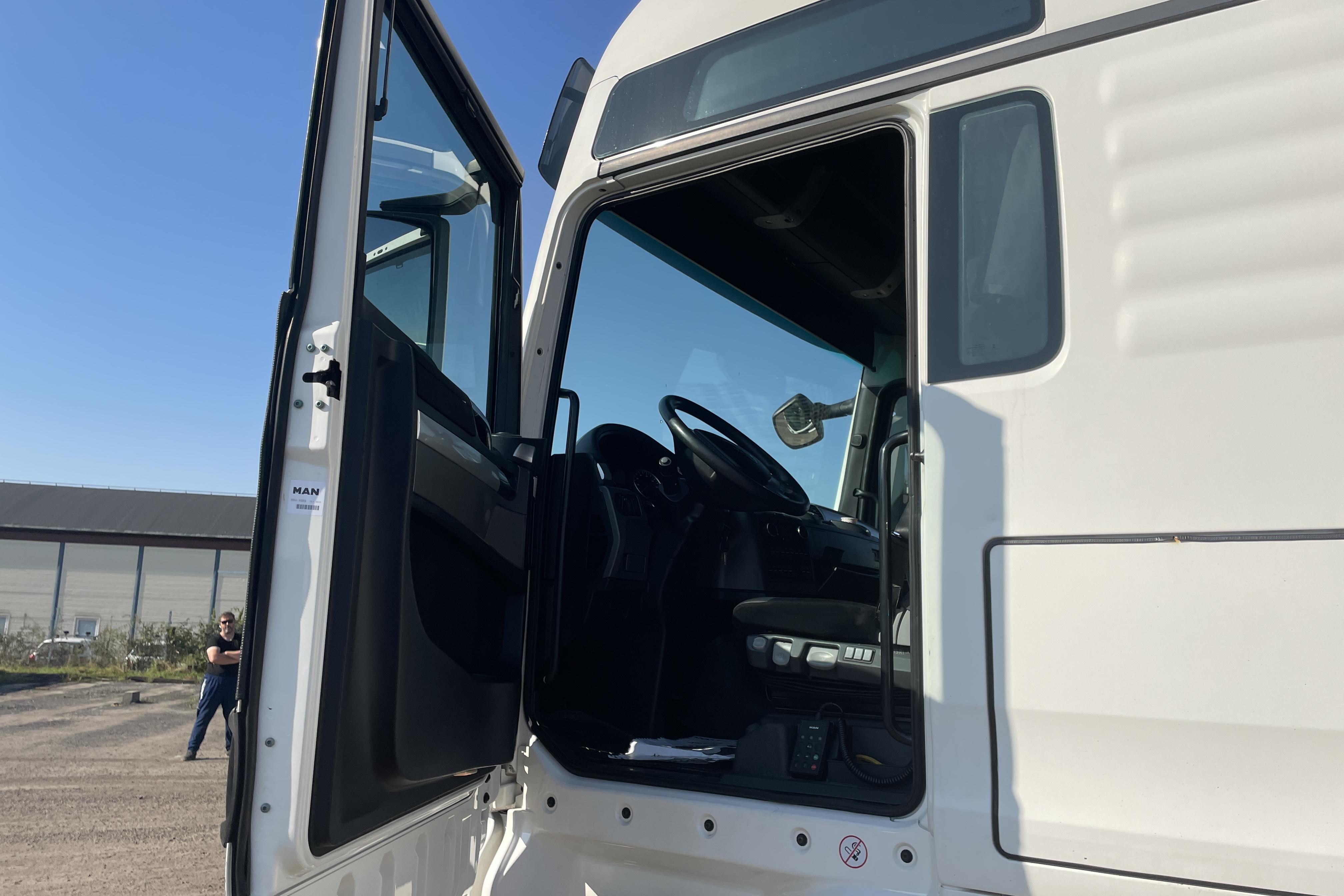 MAN TGX 28.480 - 898 222 km - Automatic - white - 2015